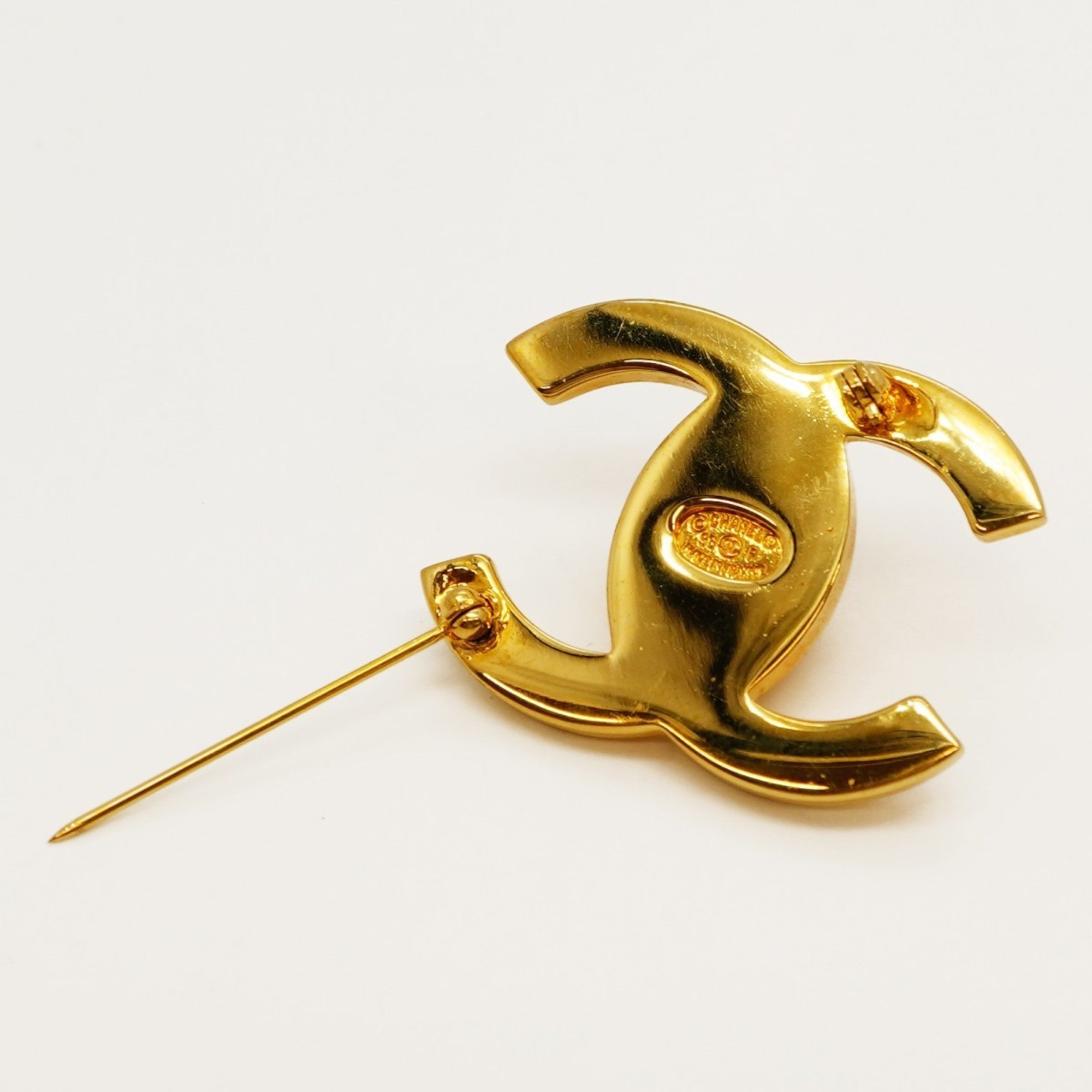 CC Logo Lock Brooch Metal