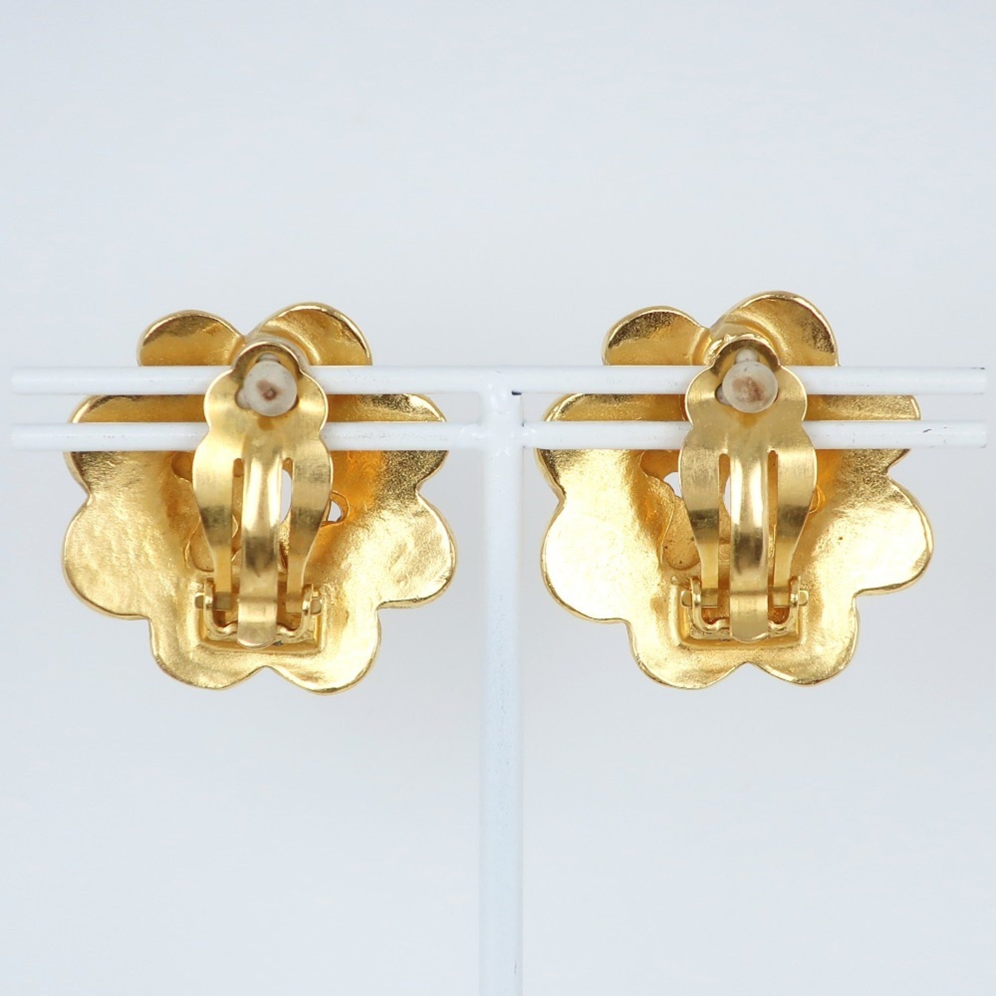 CC Logo Flower Earrings Metal Gold-Tone Metal
