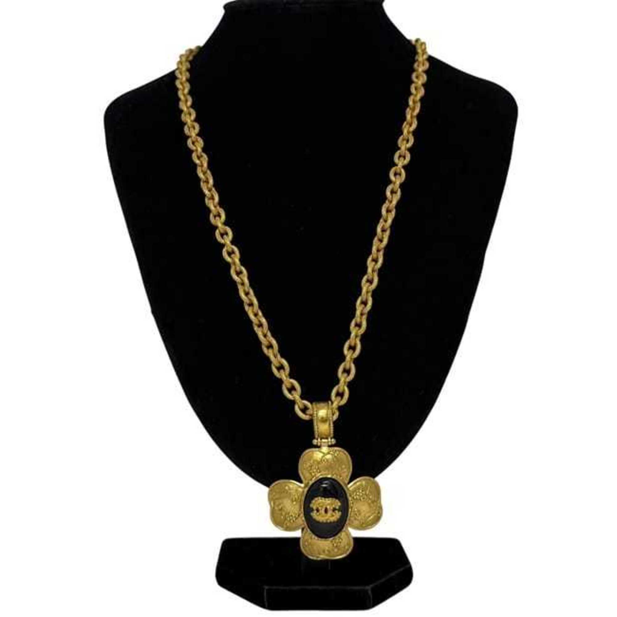 CC Logo Chain Clover Pendant Necklace Metal