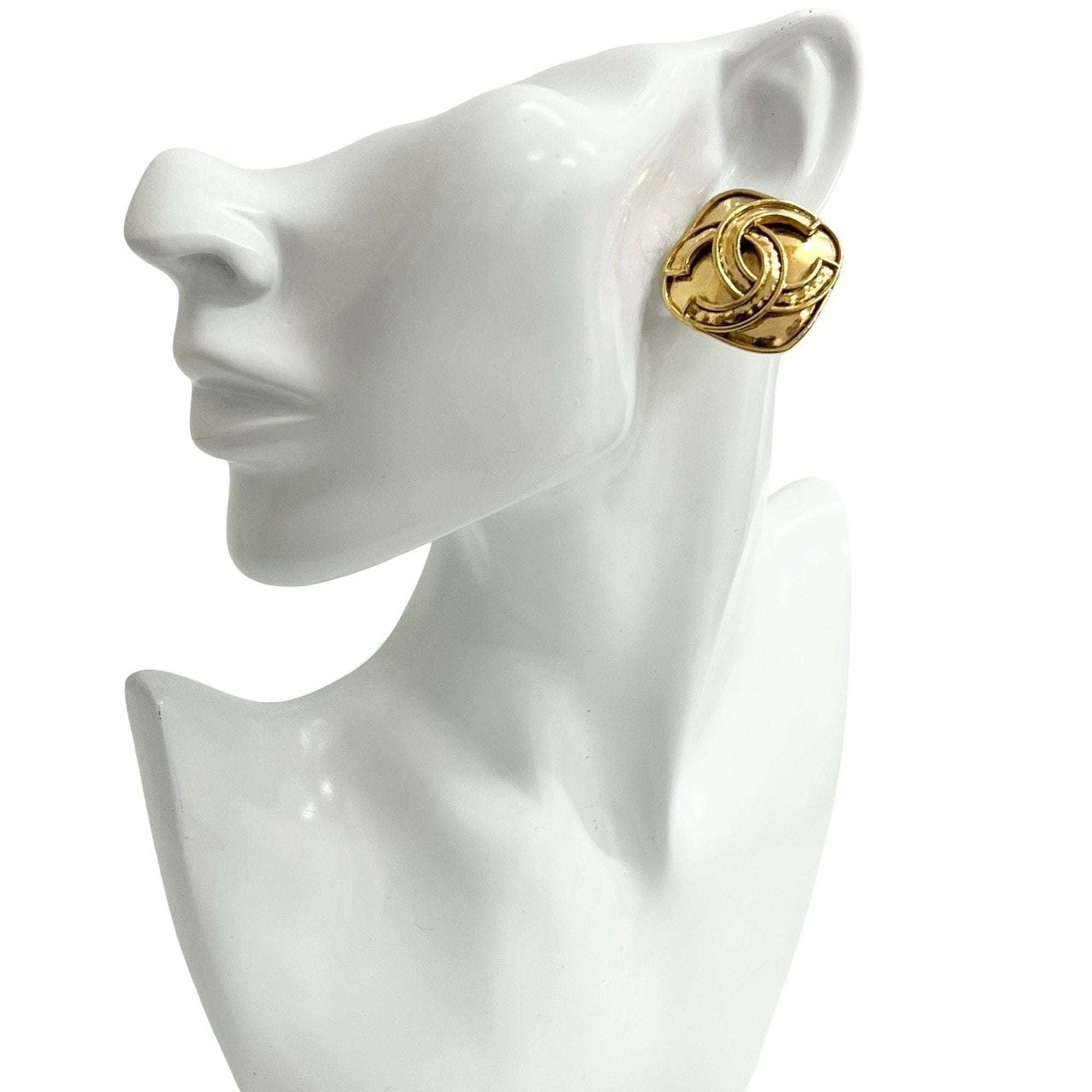CC Logo Clip-On Earrings Metal Gold-Tone Metal