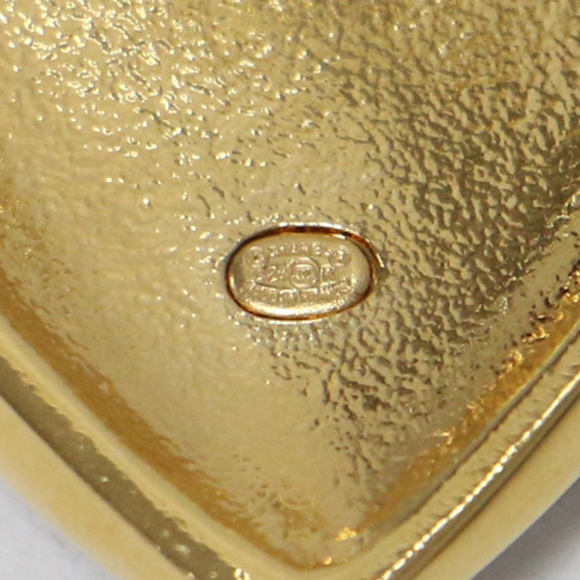 CC Logo Heart Earrings Metal Gold-Tone Metal