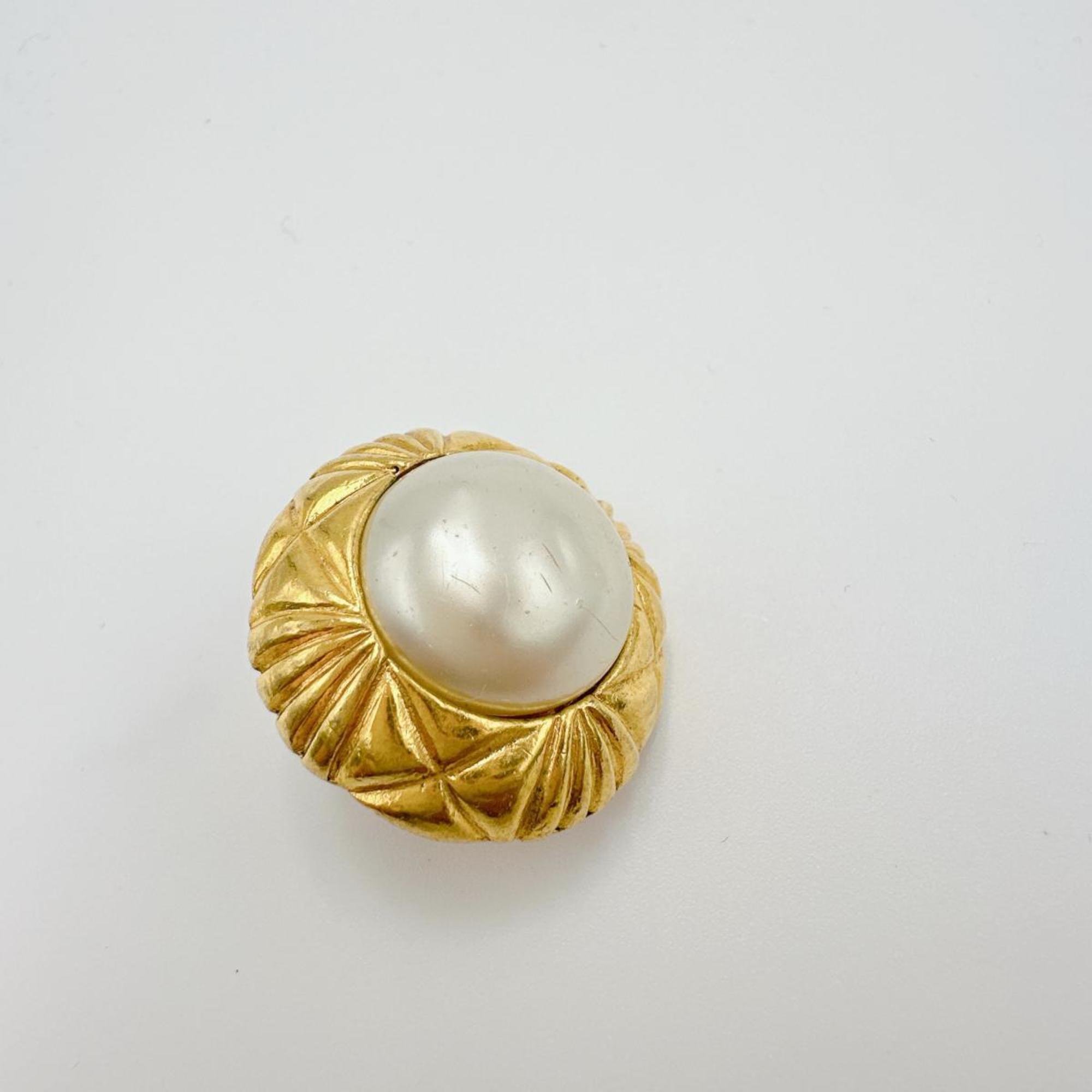 Vintage Clip-On Earrings Pearl Clip-On Gold-Tone Metal