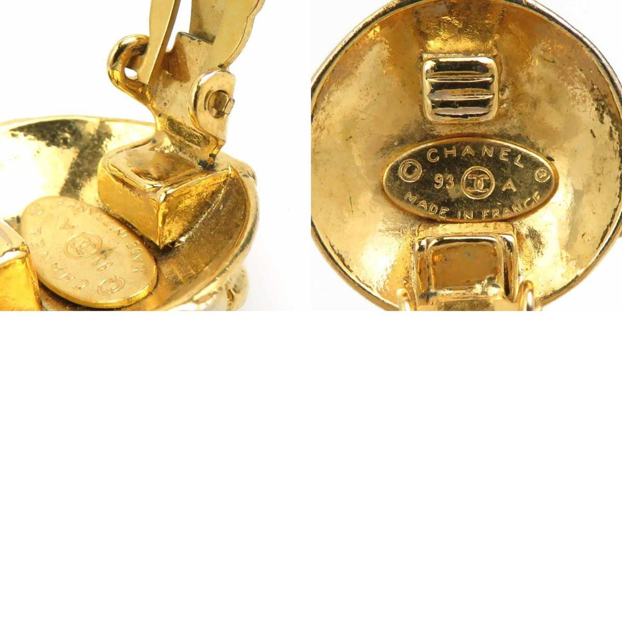 CC Logo Clip-On Earrings Gold-Tone Metal Gold-Tone Metal
