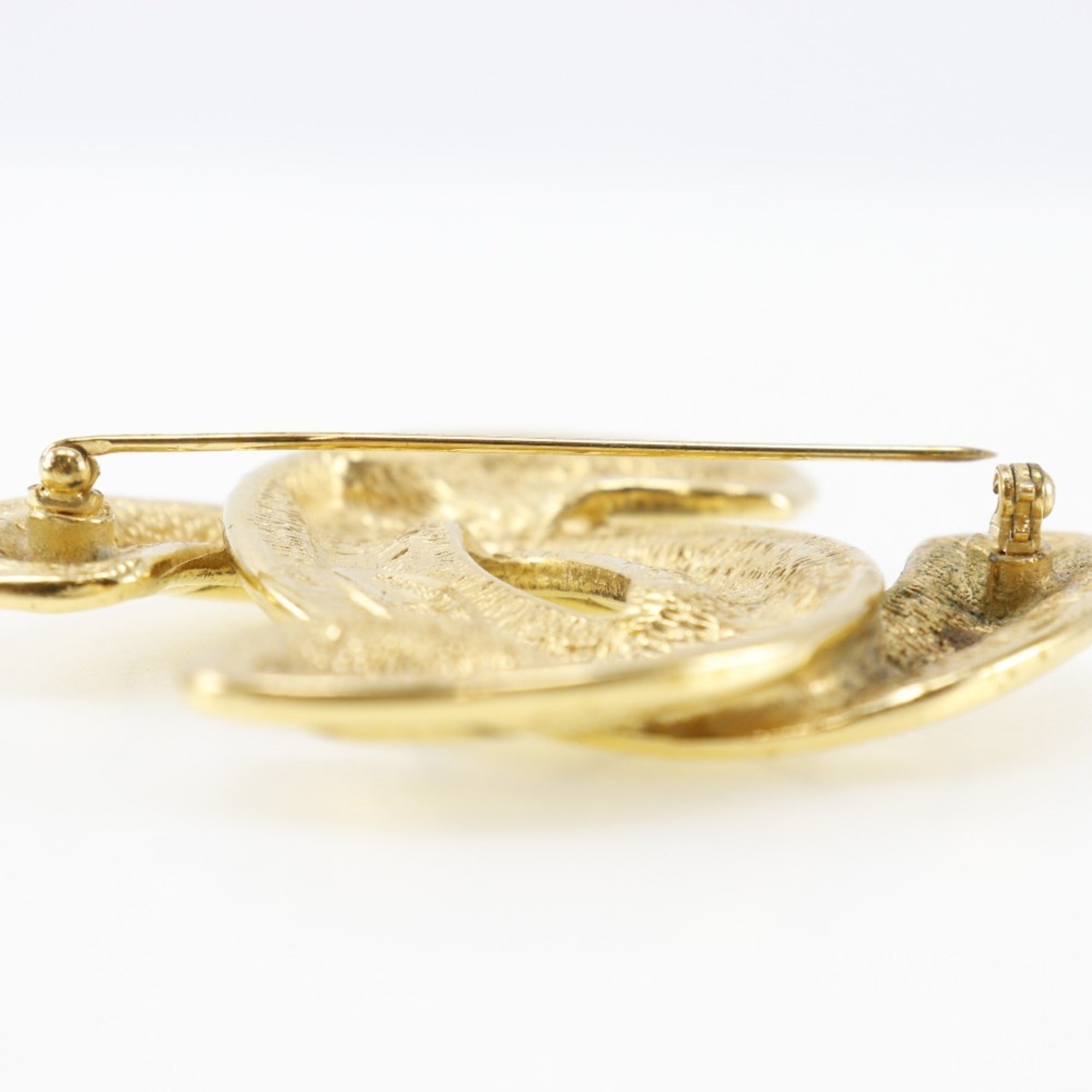 CC Logo Brooch Gold-Tone Metal