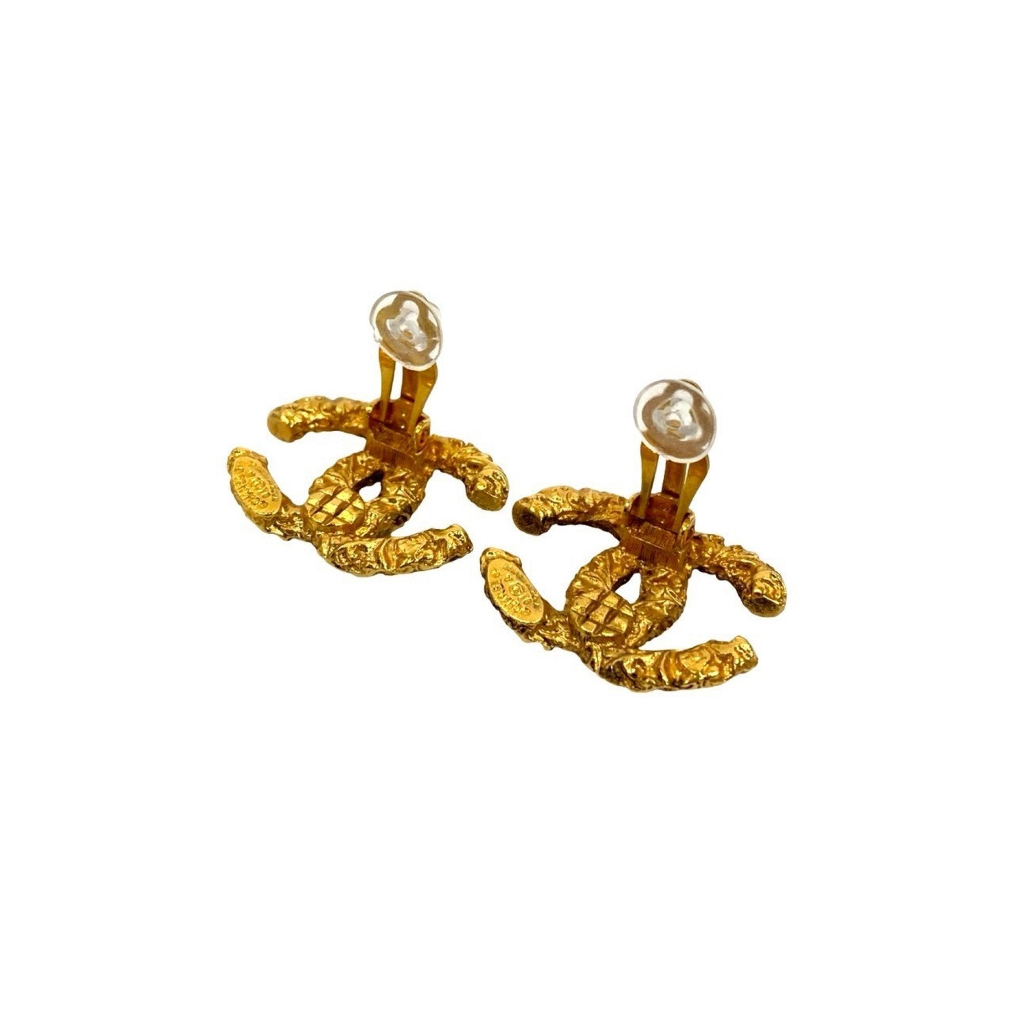 CC Logo Clip-On Earrings Metal Gold-Tone Metal