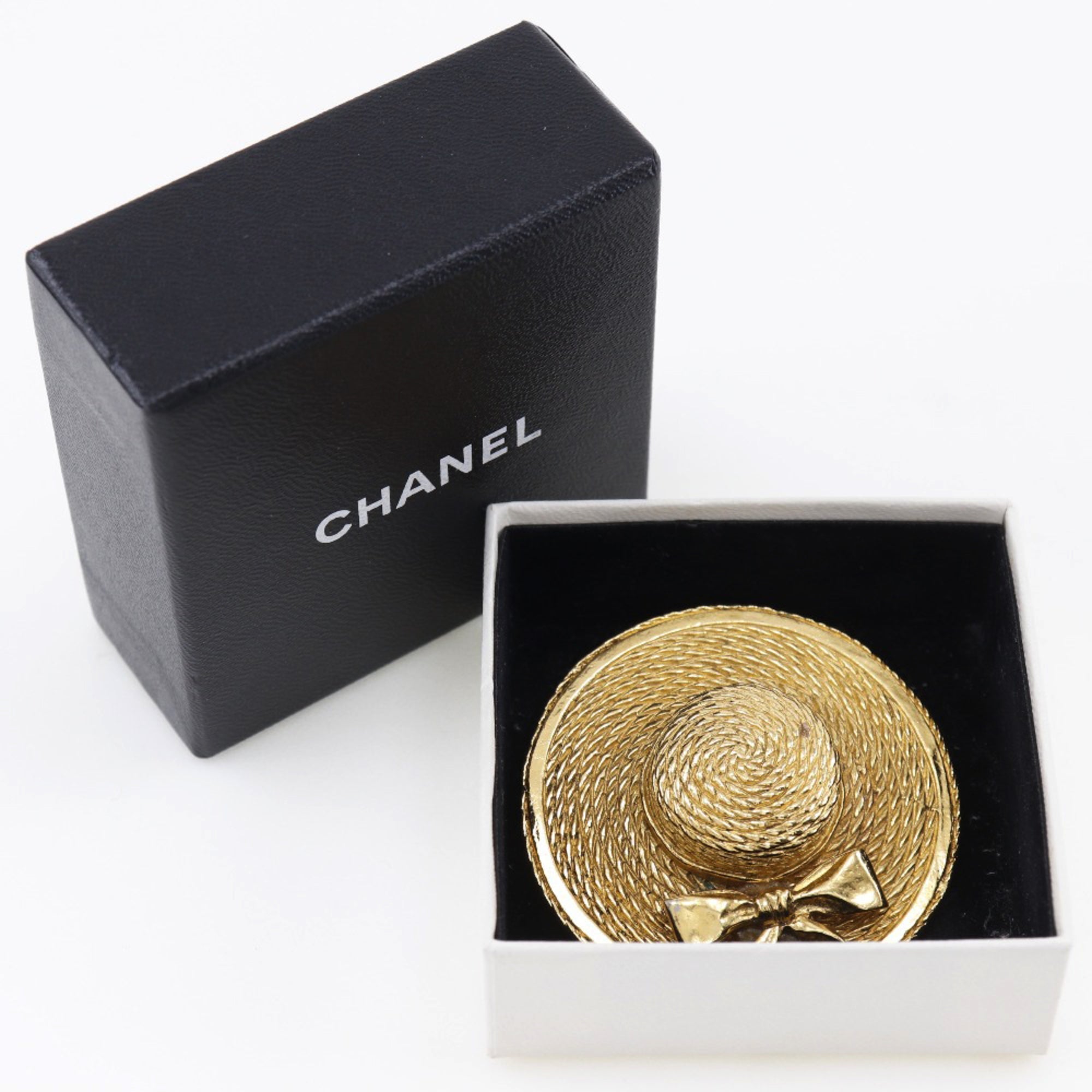 Straw Hat Brooch Metal