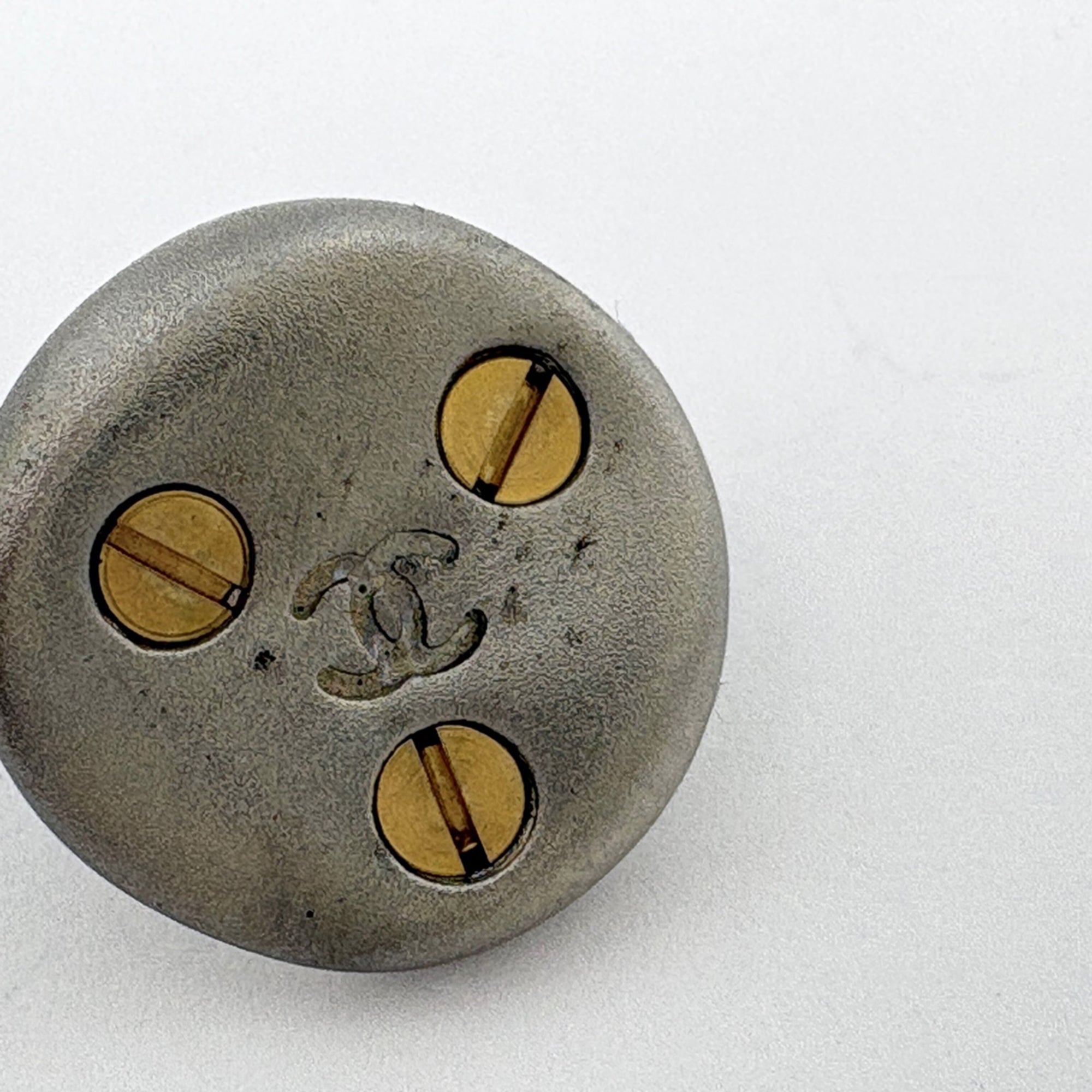 CC Logo Round Earrings Metal Gold-Tone Metal