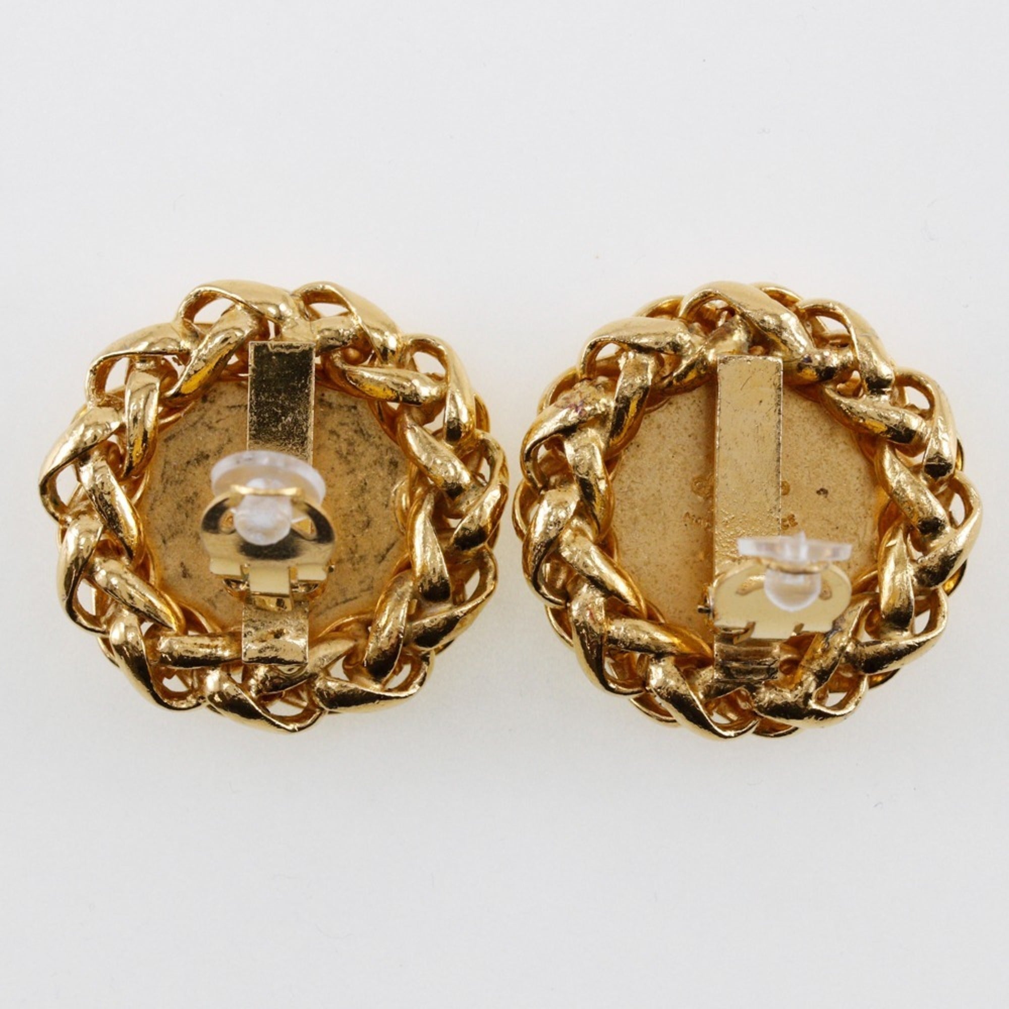 CC Logo Clip-On Earrings Metal Gold-Tone Metal