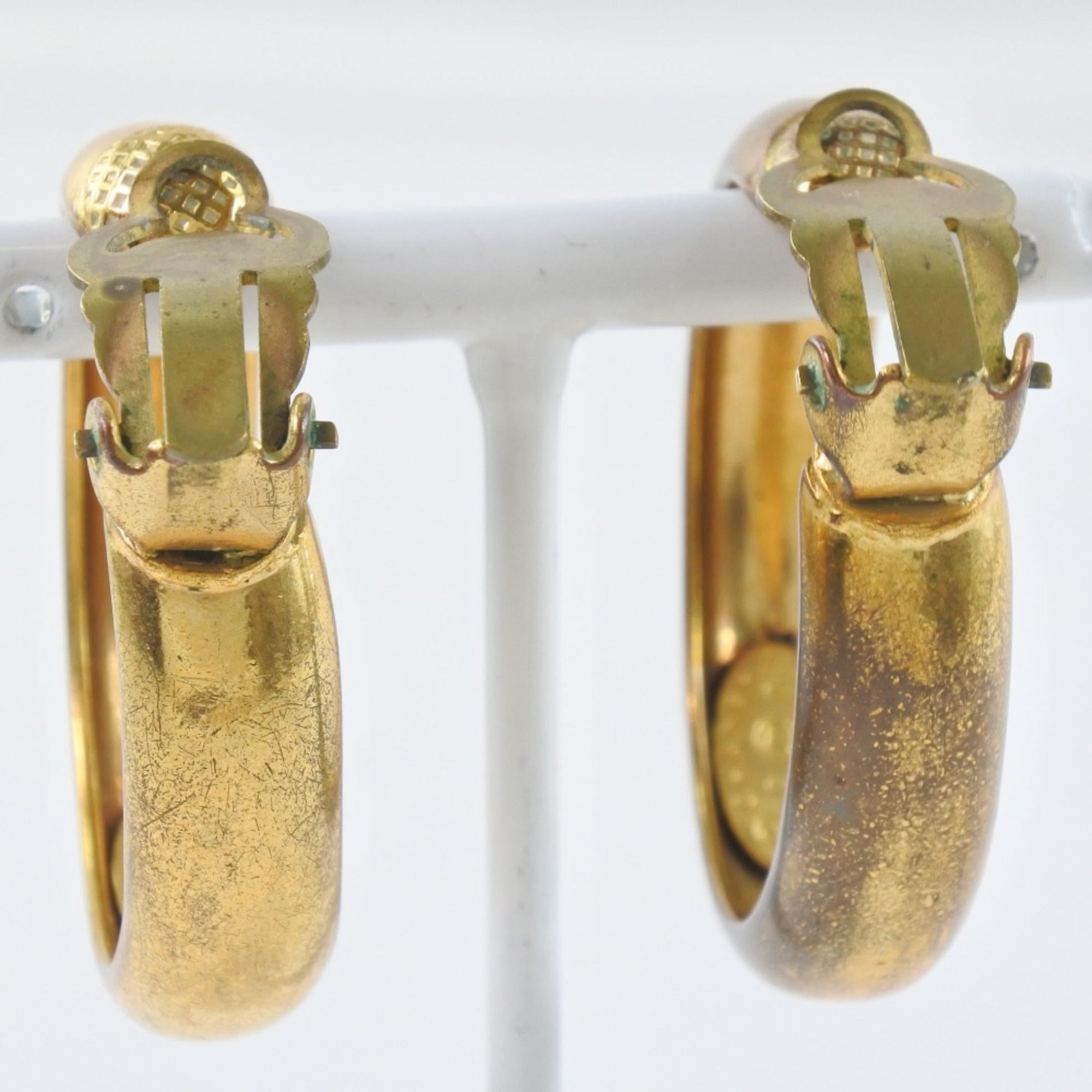 CC Logo Hoop Earrings Metal Gold-Tone Metal