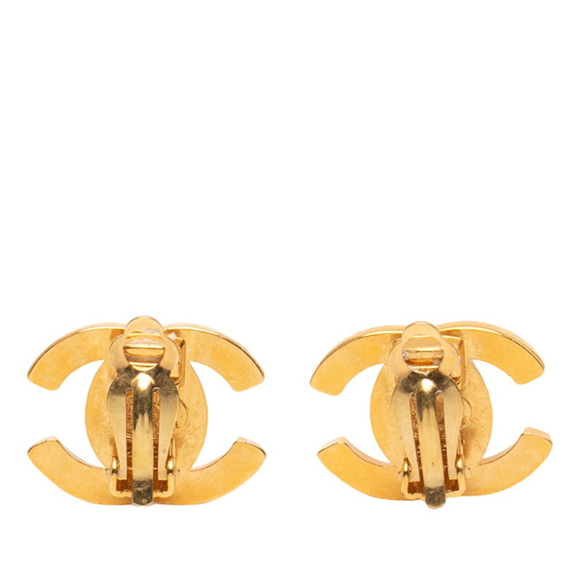 CC Logo Turnlock Clip-On Earrings Metal Gold-Tone Metal