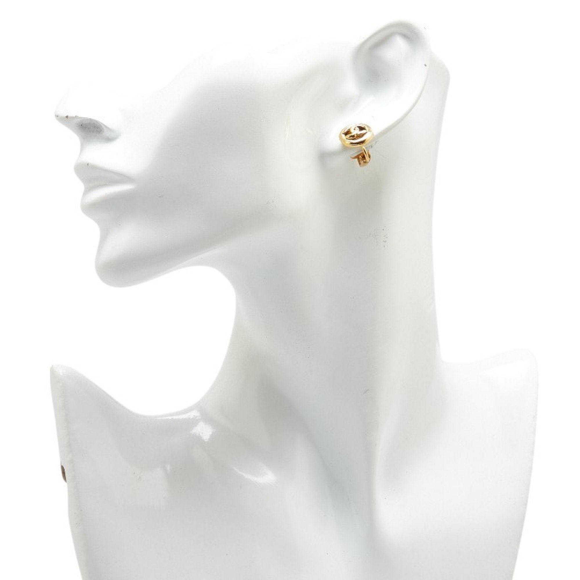 CC Logo Round Clip-On Earrings Metal Gold-Tone Metal