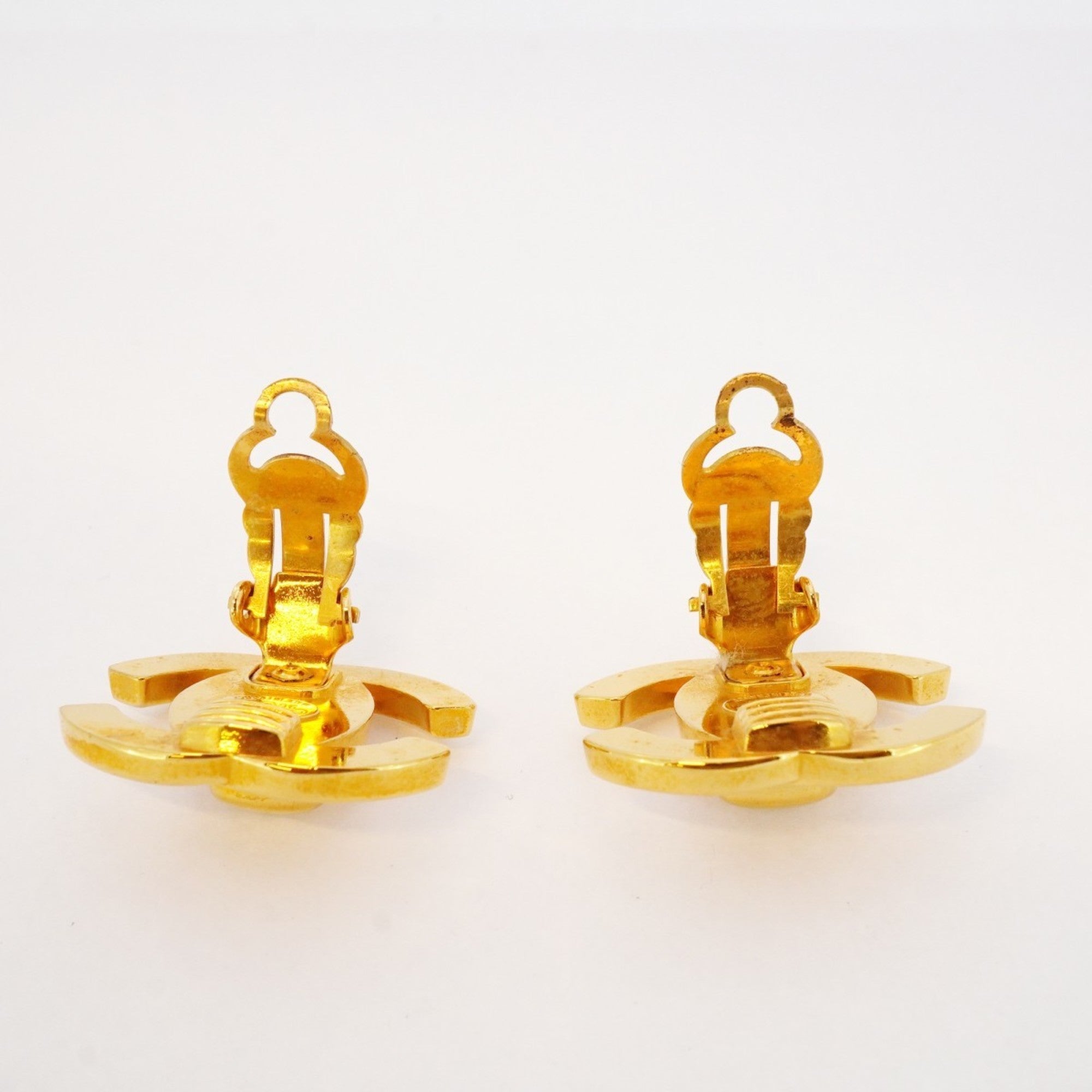 CC Logo Lock Clip-On Earrings Metal Gold-Tone Metal