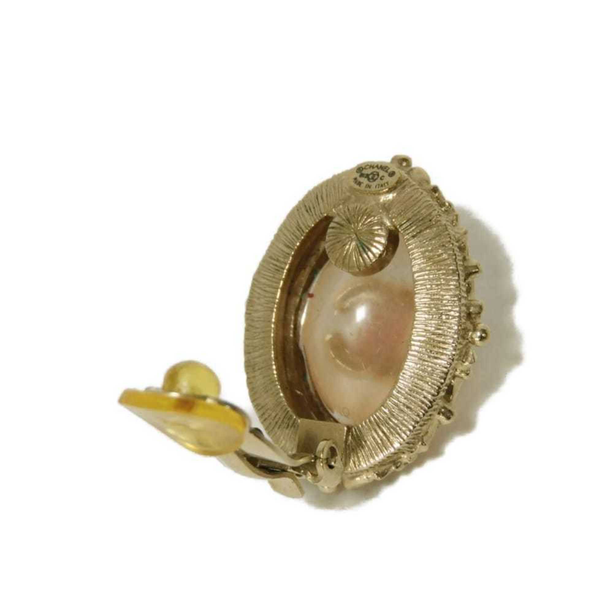 CC Logo Clip-On Earrings Gold-Tone Metal Gold-Tone Metal