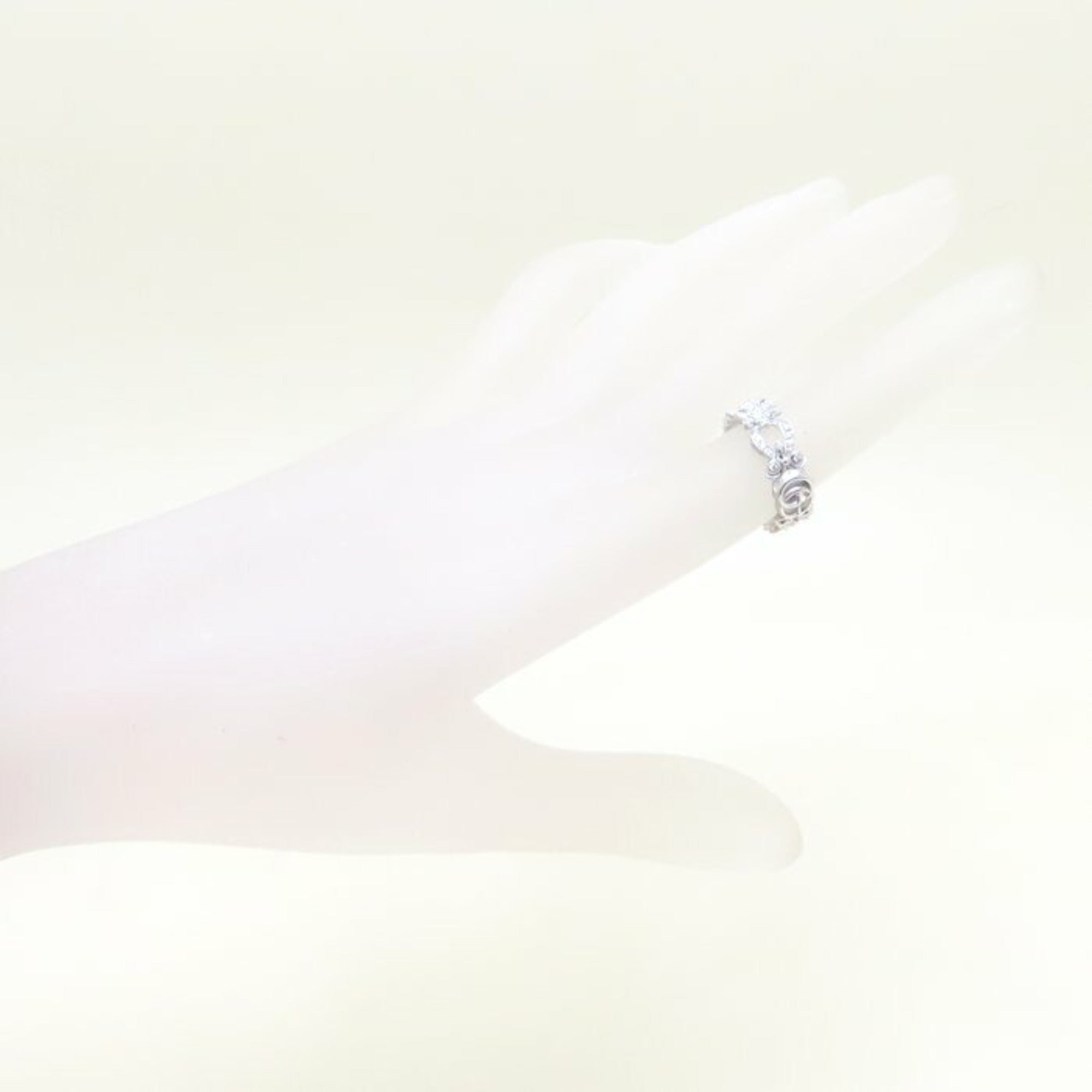 Flora Ring 18K White Gold with Diamond