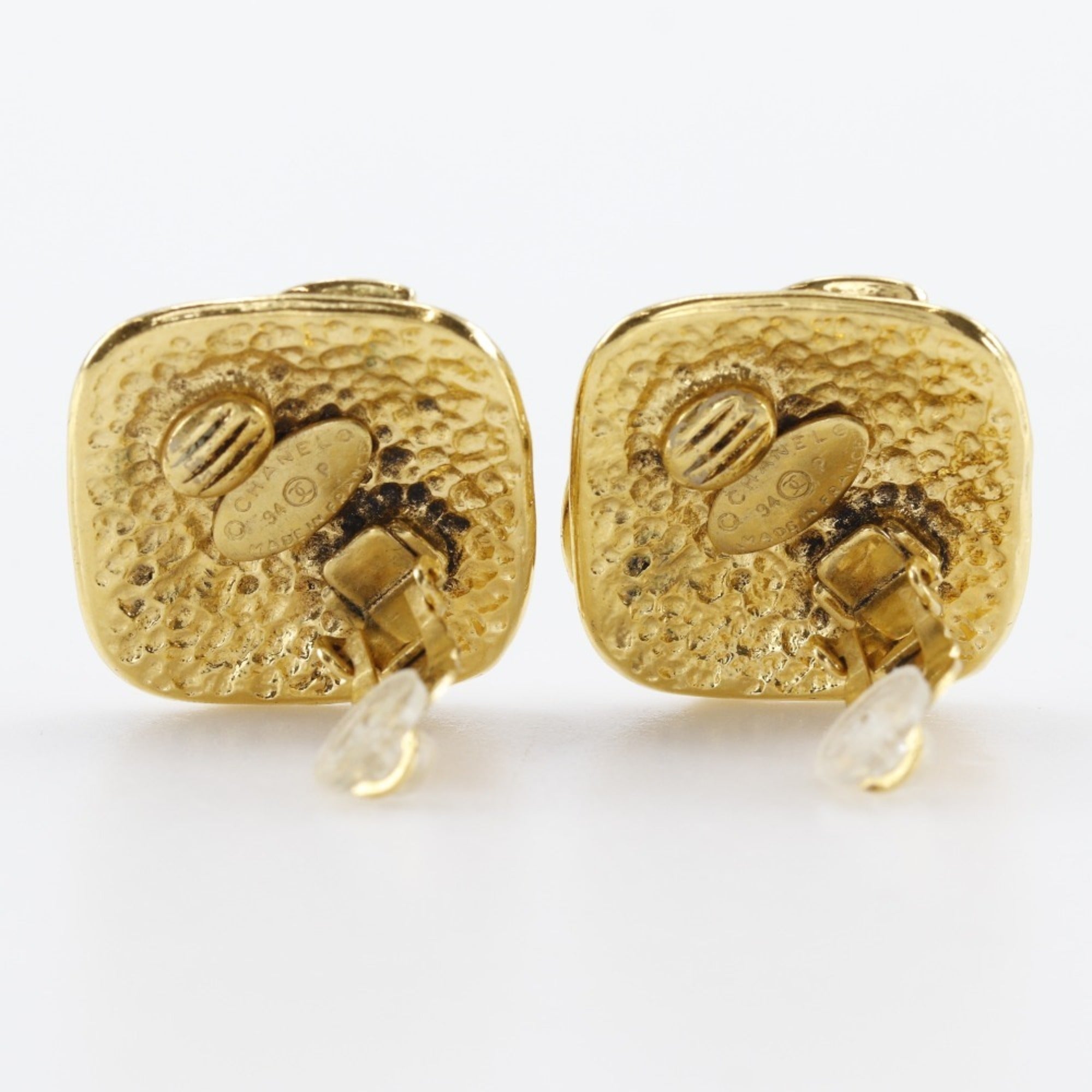 CC Logo Clip-On Earrings Metal Gold-Tone Metal