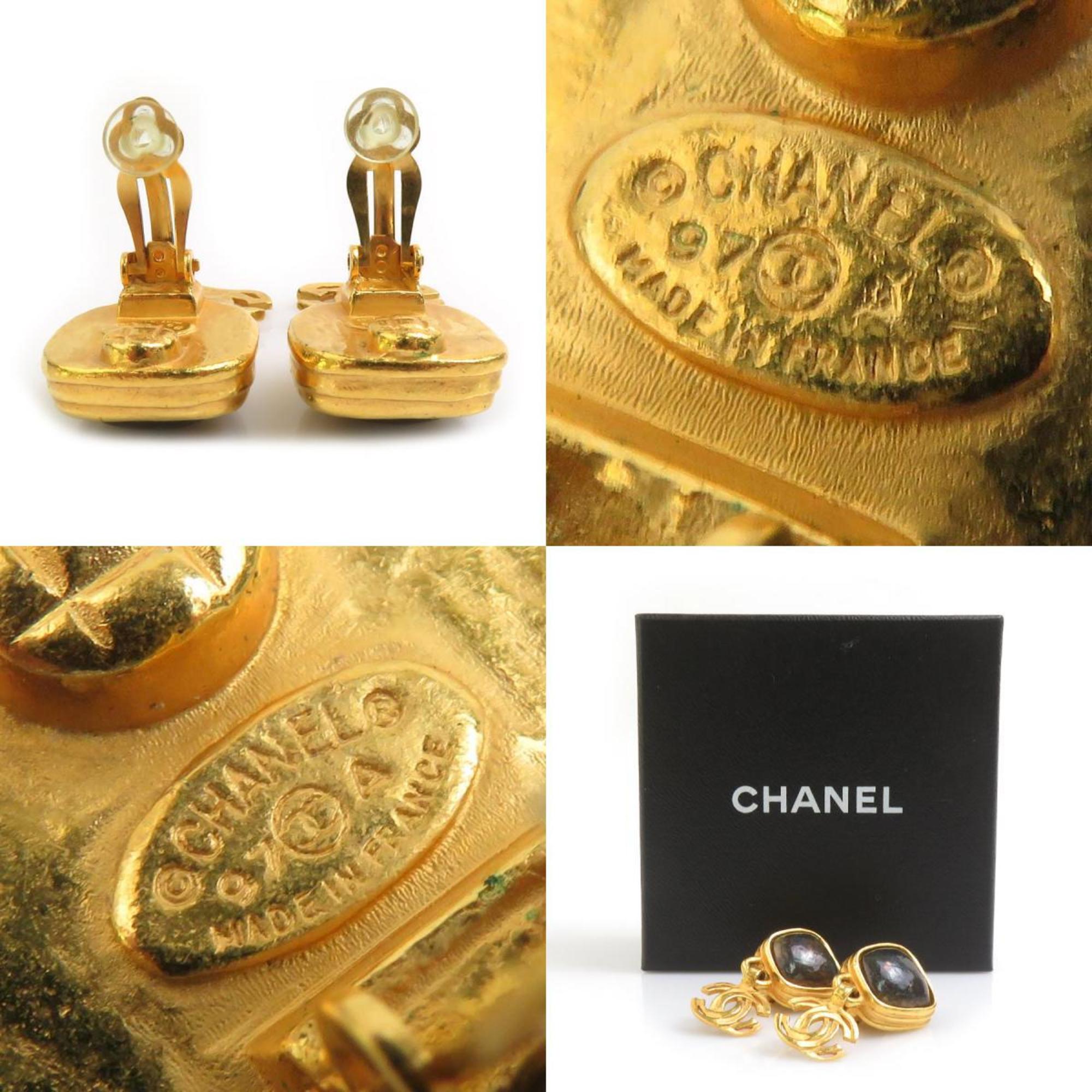 CC Logo Clip-On Earrings Gold-Tone Metal Gold-Tone Metal