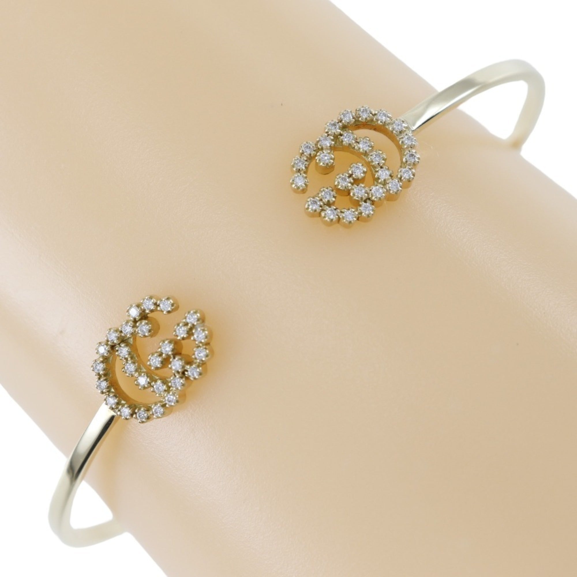 Running Bangle 18K Yellow Gold with Diamond Bracelet
