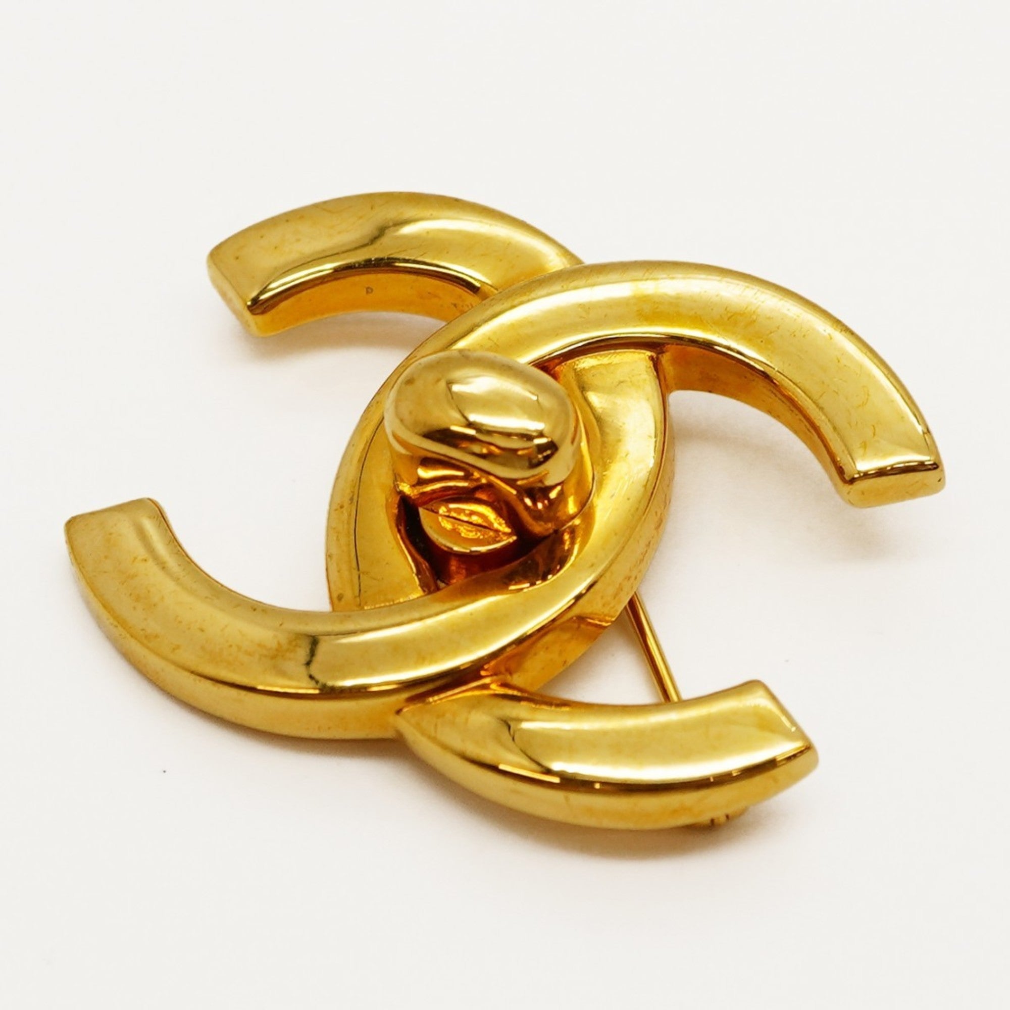 CC Logo Lock Brooch Metal