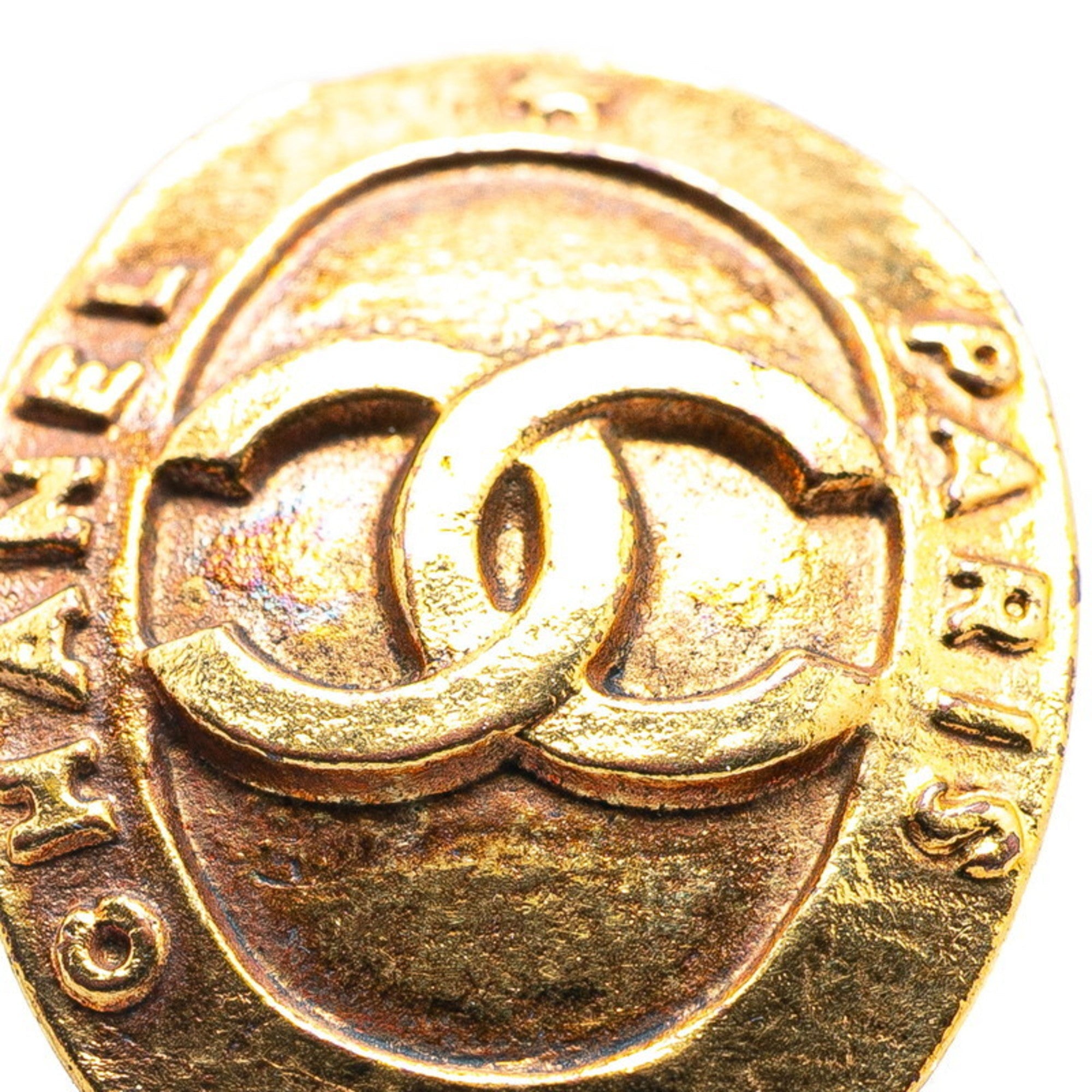 CC Logo Oval Clip-On Earrings Metal Gold-Tone Metal