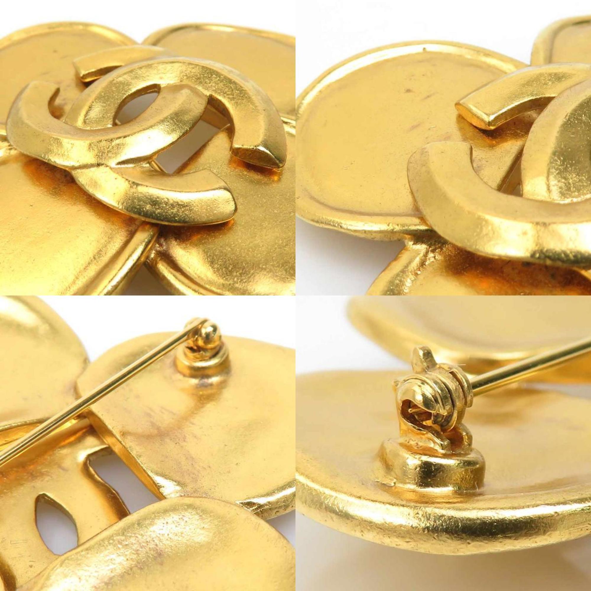 CC Logo Brooch Gold-Tone Metal
