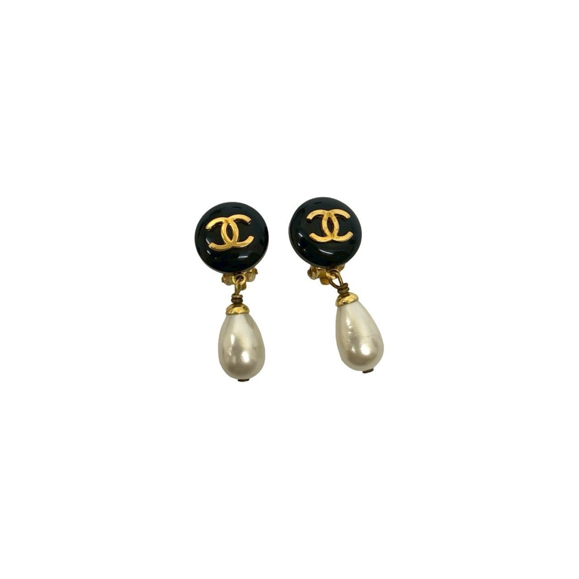 CC Logo Clip-On Earrings Metal Gold-Tone Metal