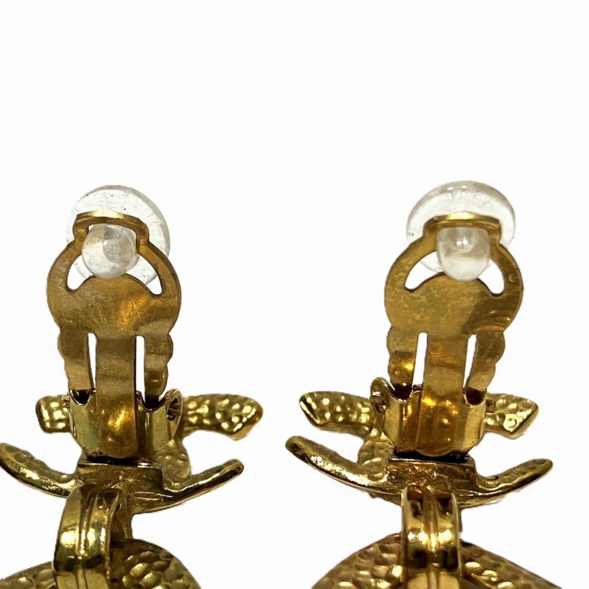 Vintage Clip-On Earrings Clip-On
