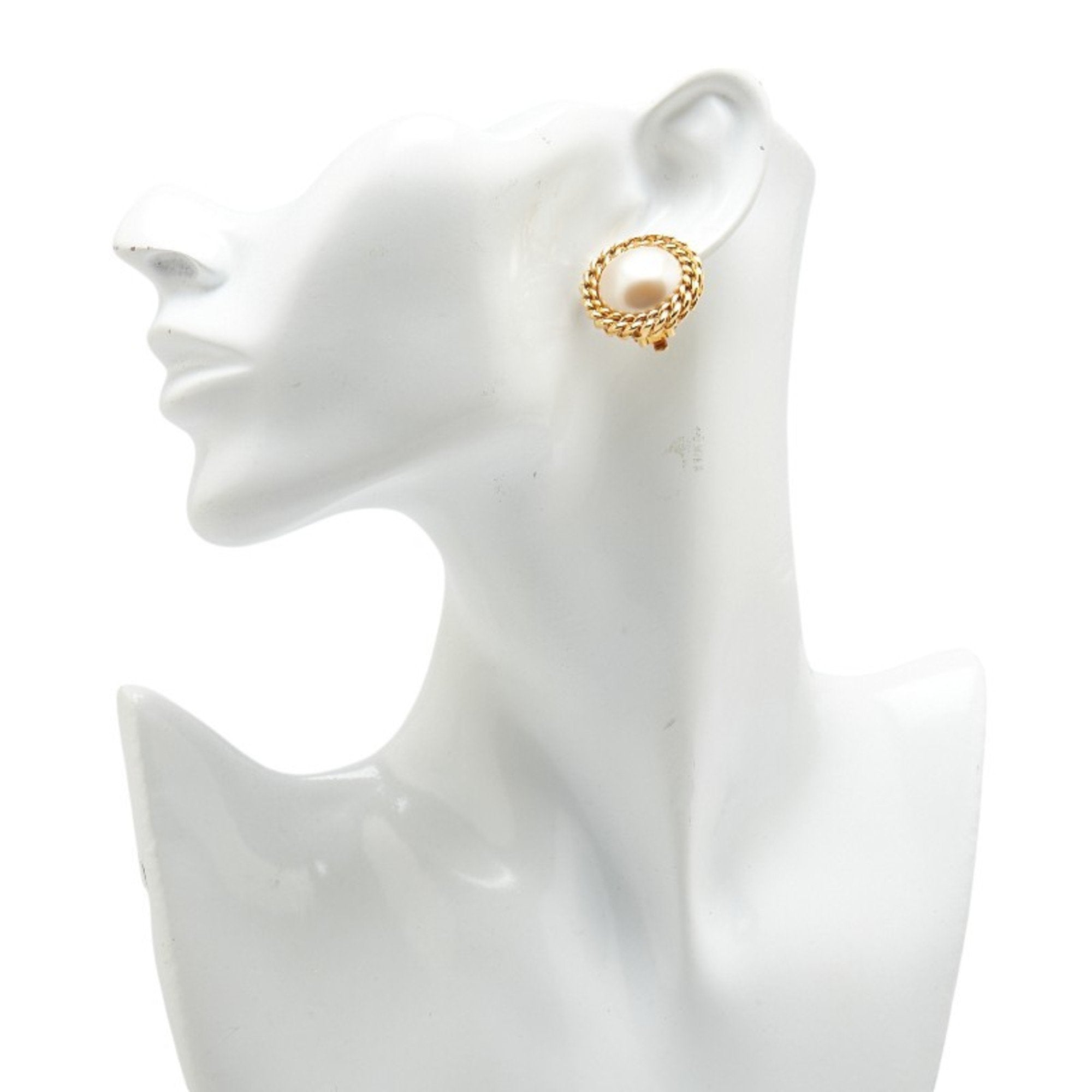 Clip-On Earrings Pearl Clip-On Gold-Tone Metal