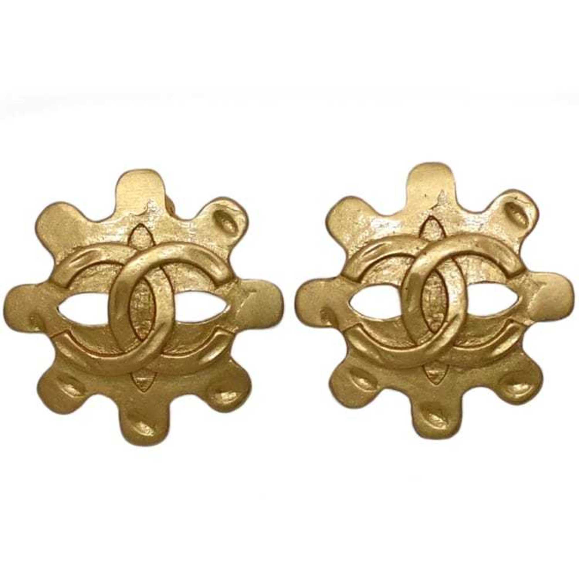 CC Logo Clip-On Earrings Metal Gold-Tone Metal