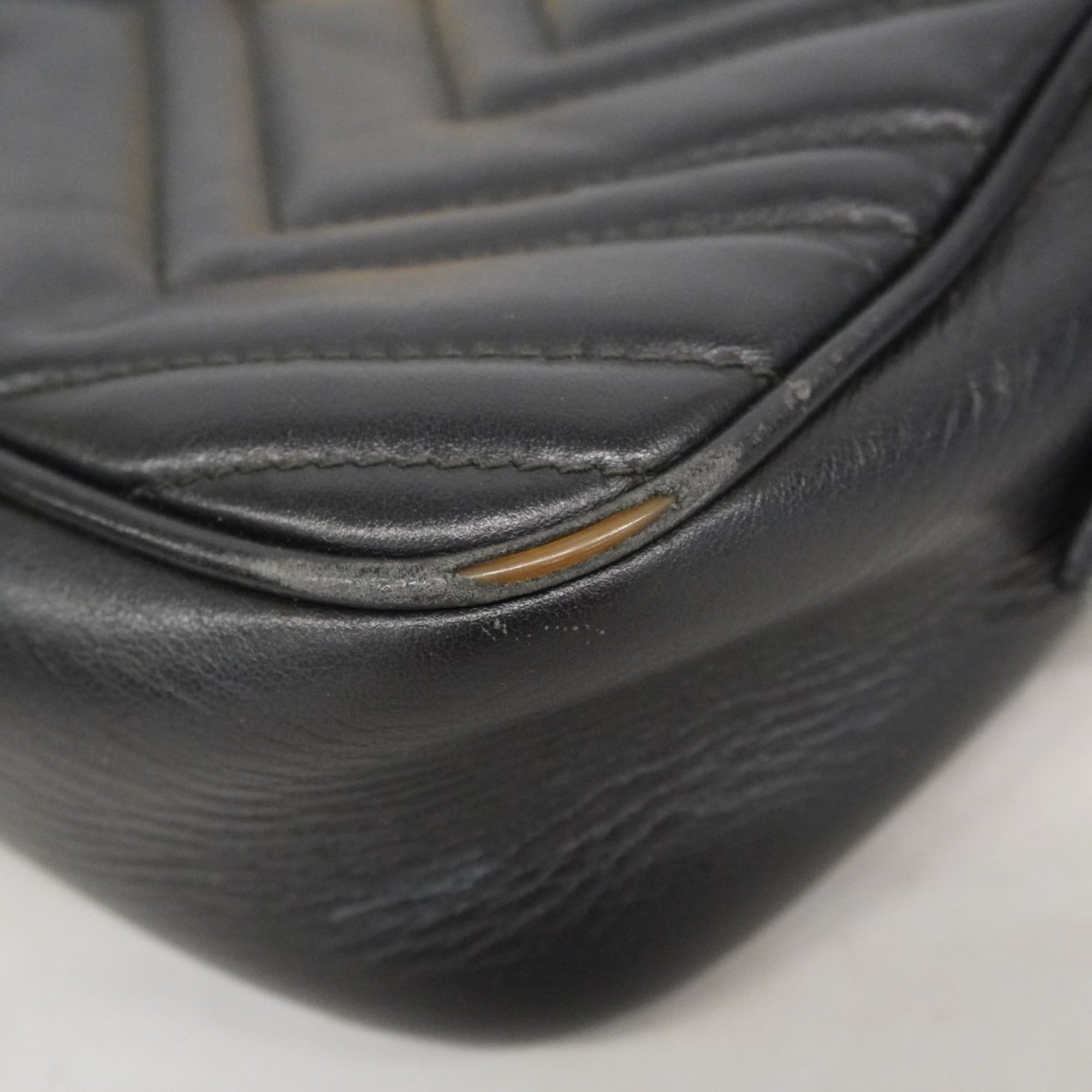 GG Marmont Shoulder Bag Matelasse Leather Small
