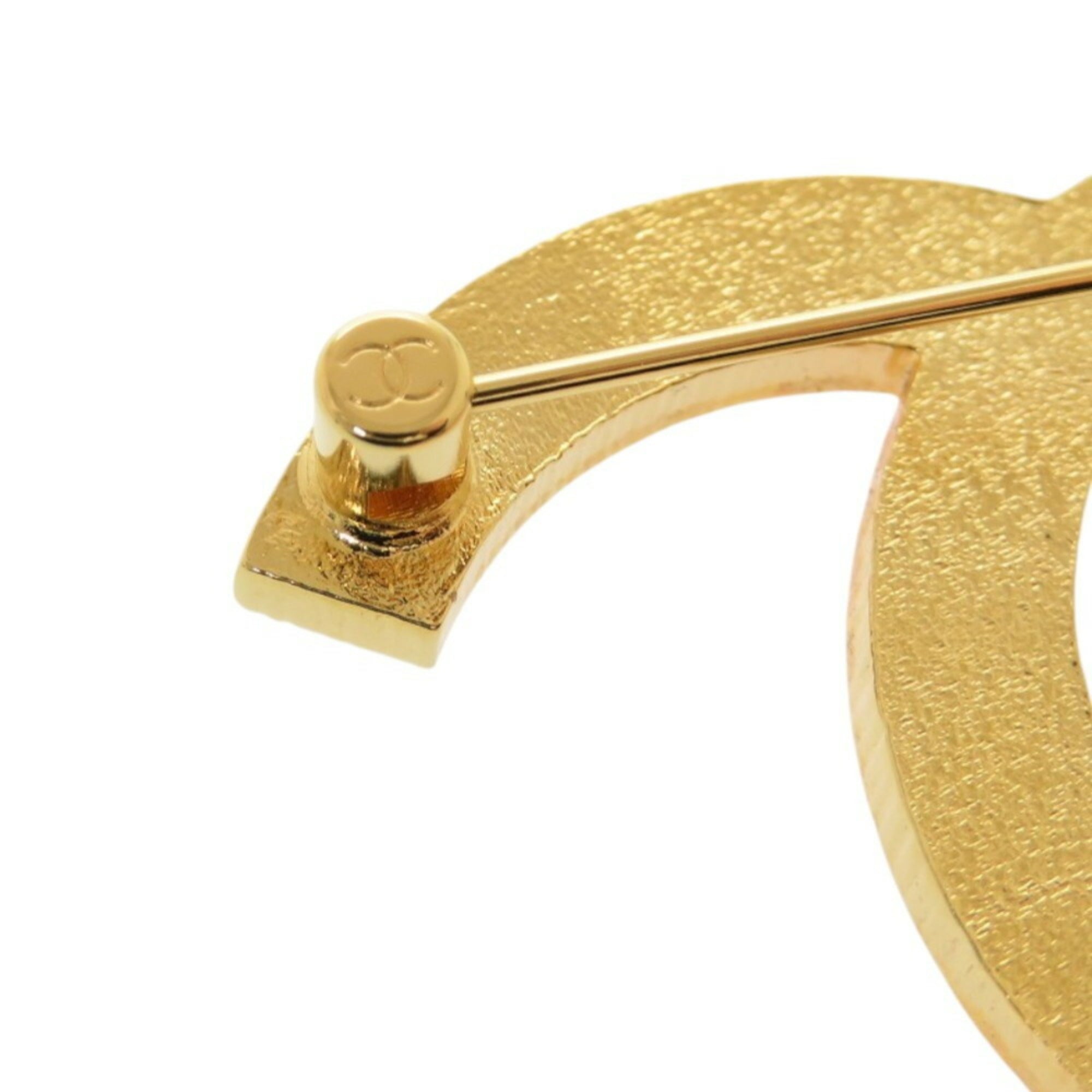 CC Logo Brooch Gold-Tone Metal