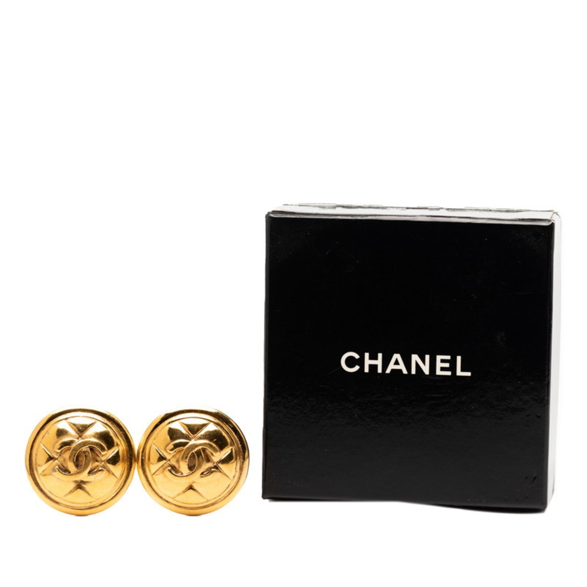CC Logo Round Clip-On Earrings Metal Gold-Tone Metal