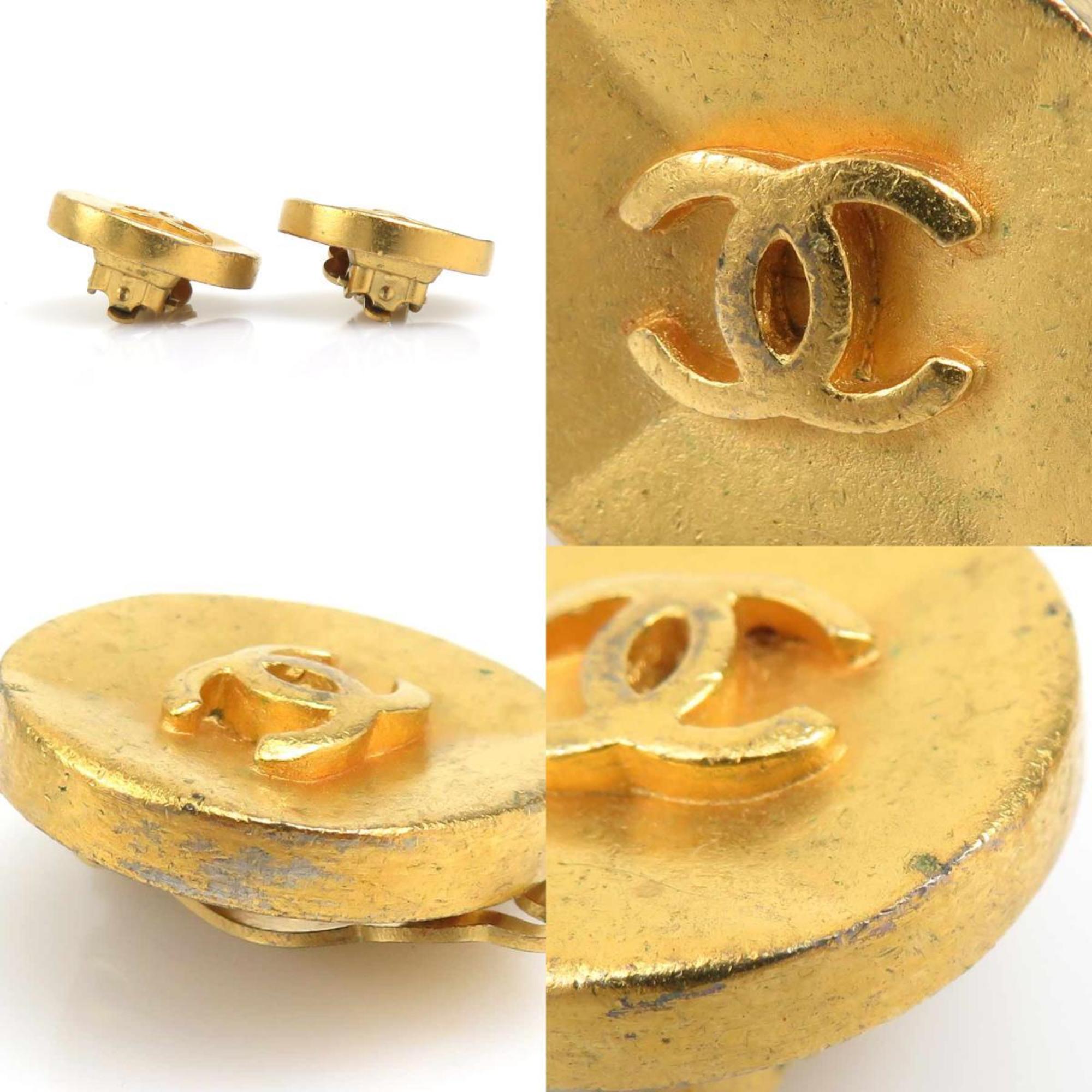 CC Logo Clip-On Earrings Gold-Tone Metal Gold-Tone Metal