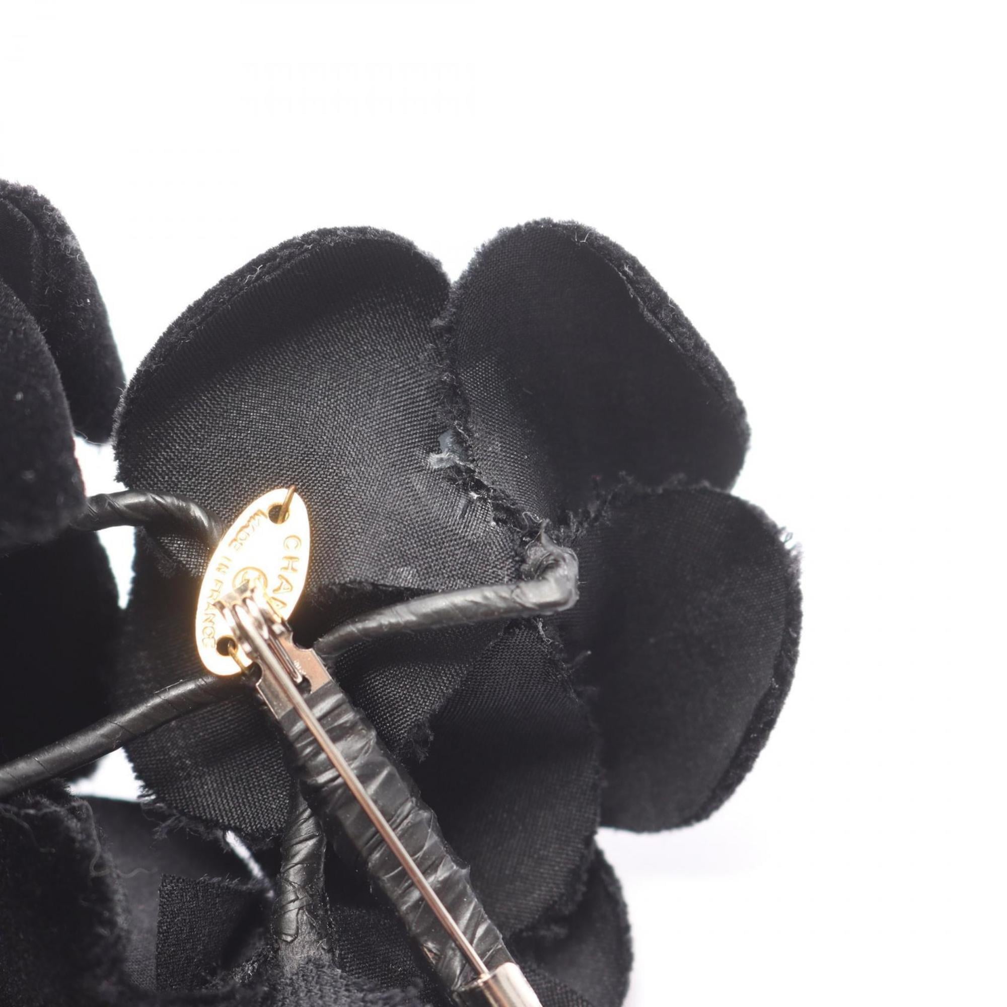 Camellia Brooch Fabric Black