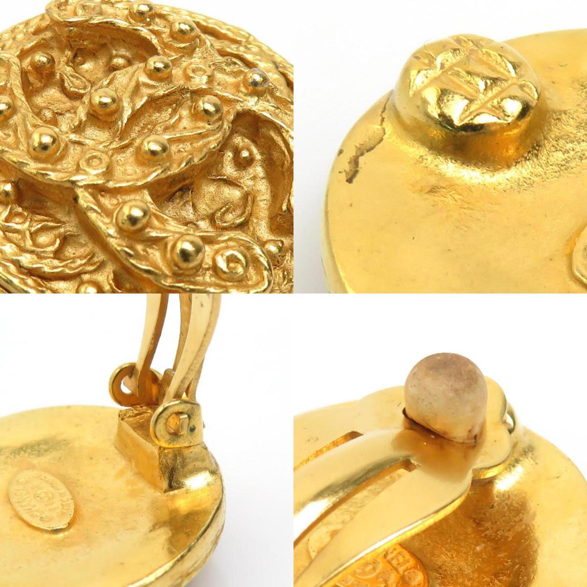 CC Logo Clip-On Earrings Gold-Tone Metal Gold-Tone Metal