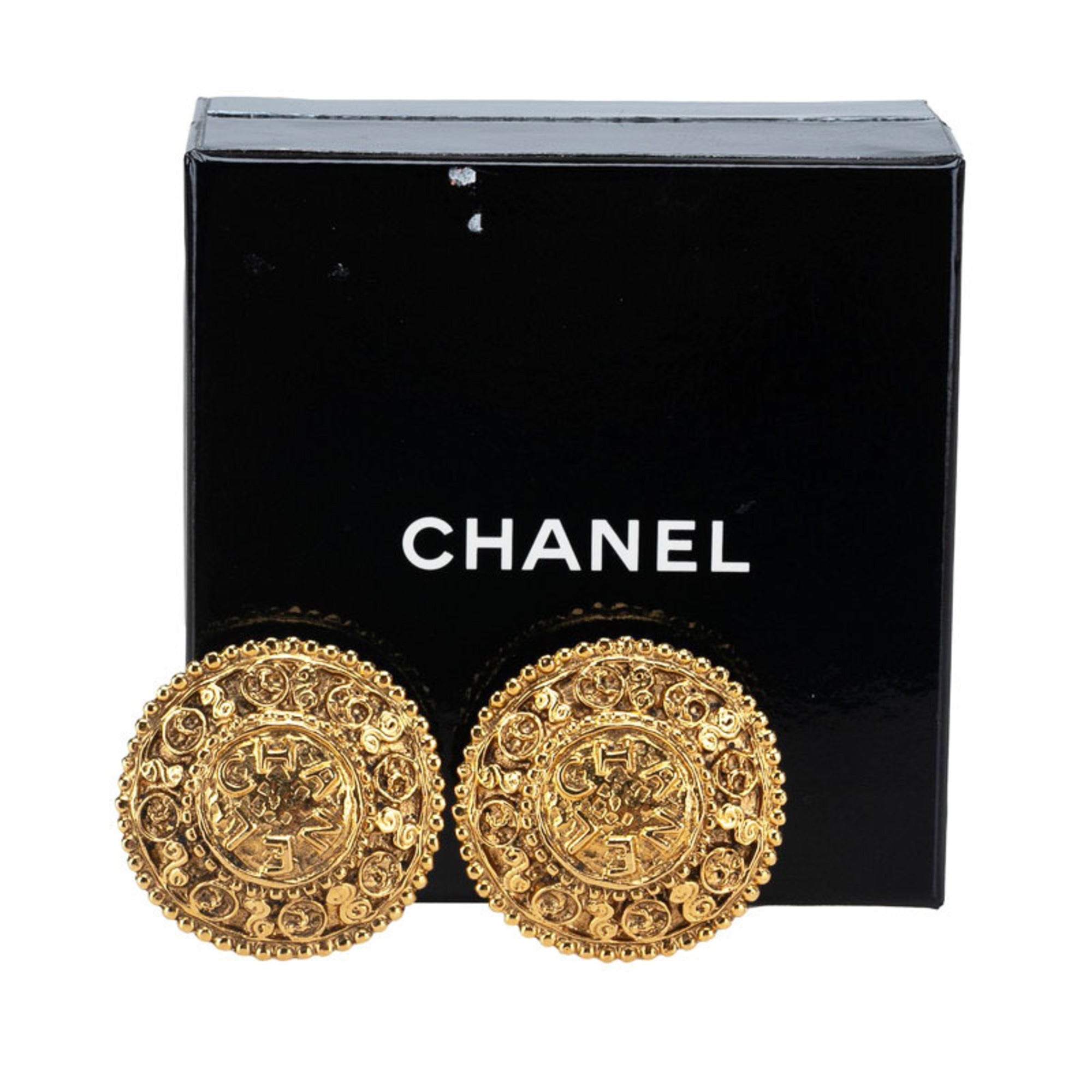 CC Logo Round Clip-On Earrings Metal Gold-Tone Metal