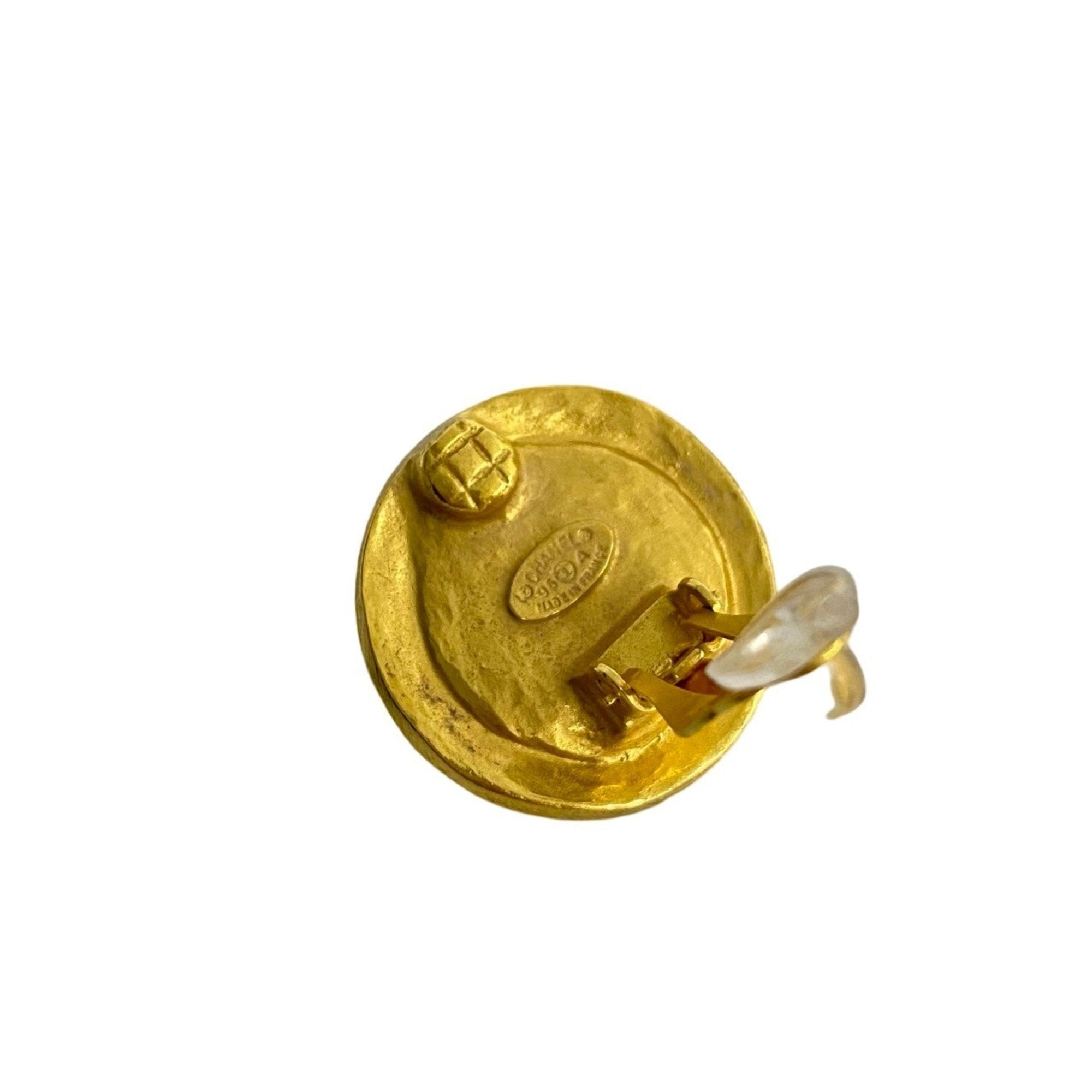 CC Logo Clip-On Earrings Metal Gold-Tone Metal