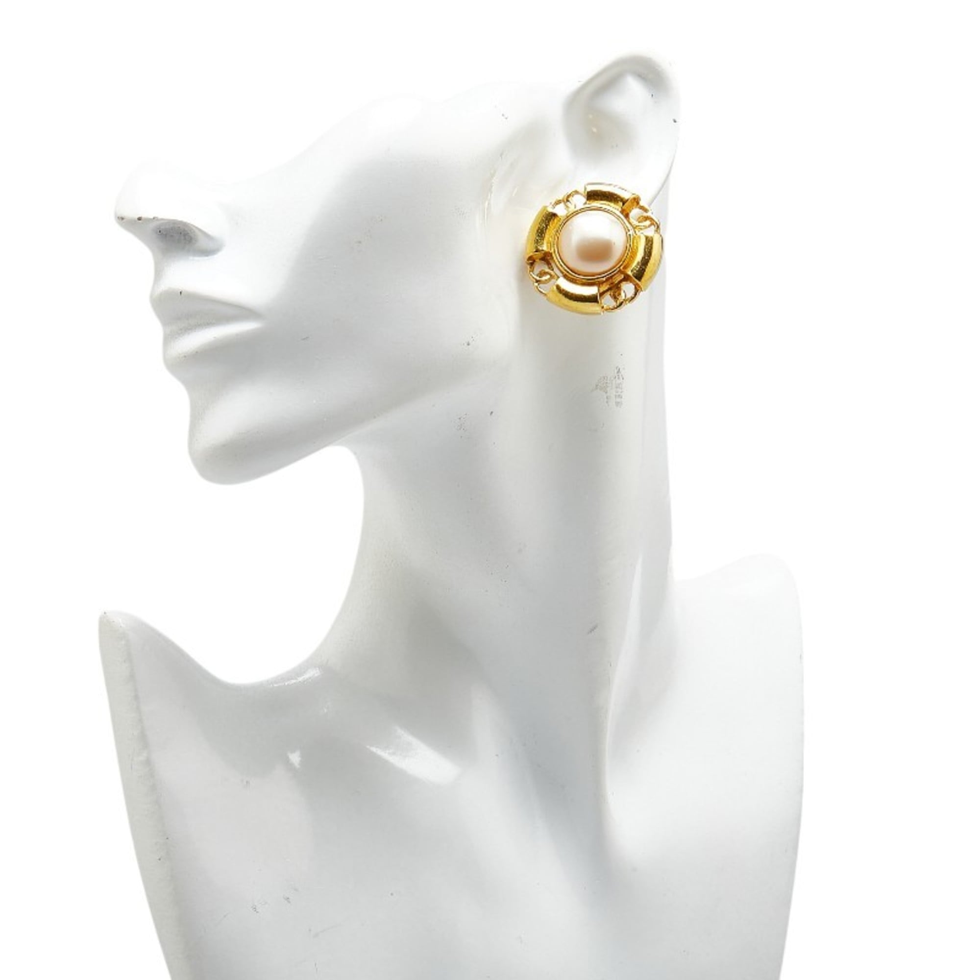 Clip-On Earrings Pearl Clip-On Gold-Tone Metal