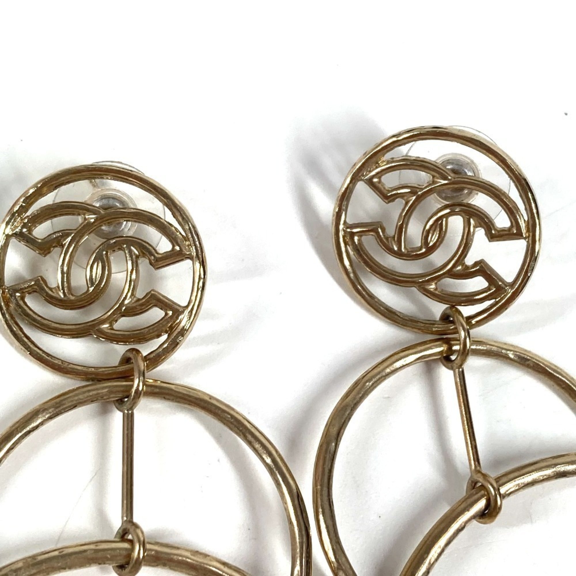 CC Logo Circle Earrings Gold-Tone Metal Gold-Tone Metal