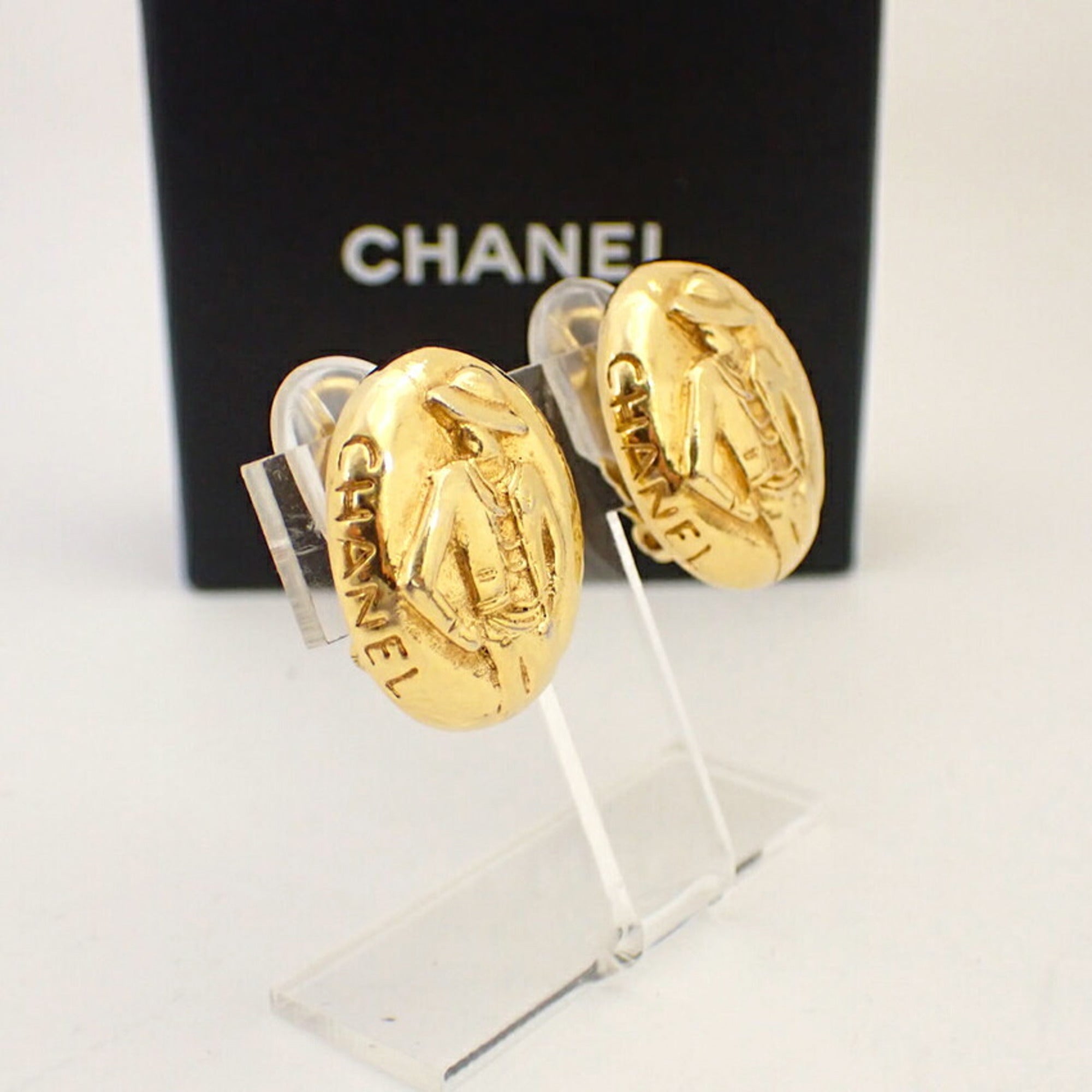 Clip-On Earrings Metal