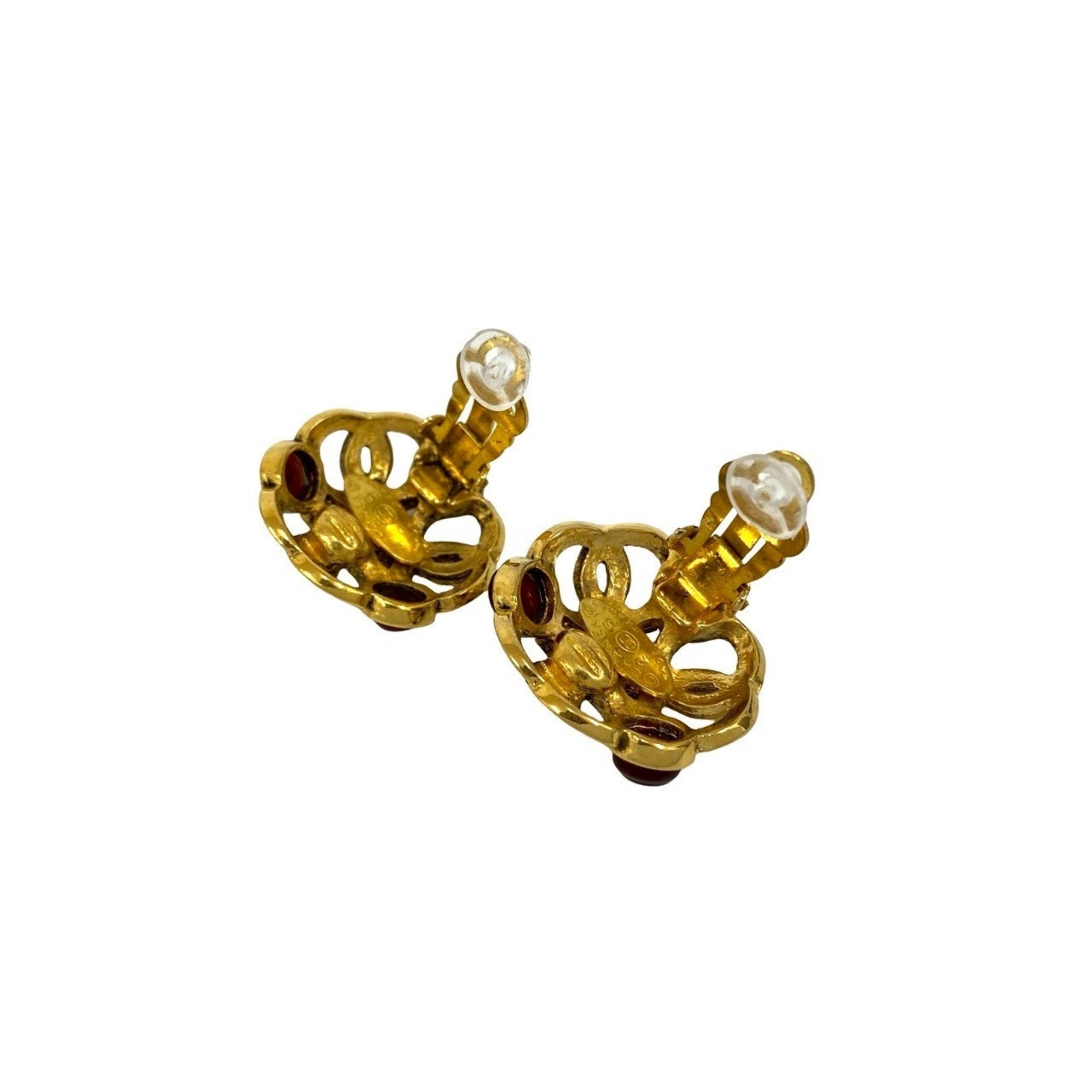 Vintage Clip-On Earrings Clip-On Gold-Tone Metal