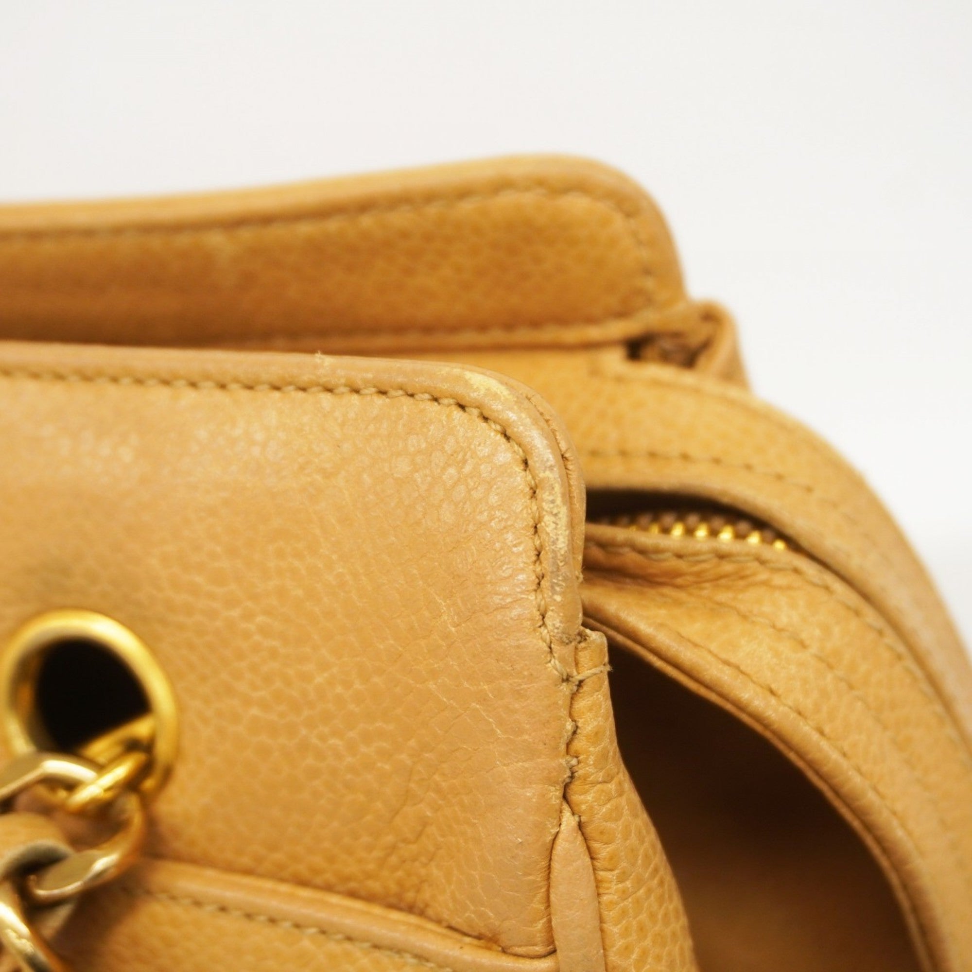 Vintage Stitched CC Shoulder Bag Caviar Medium