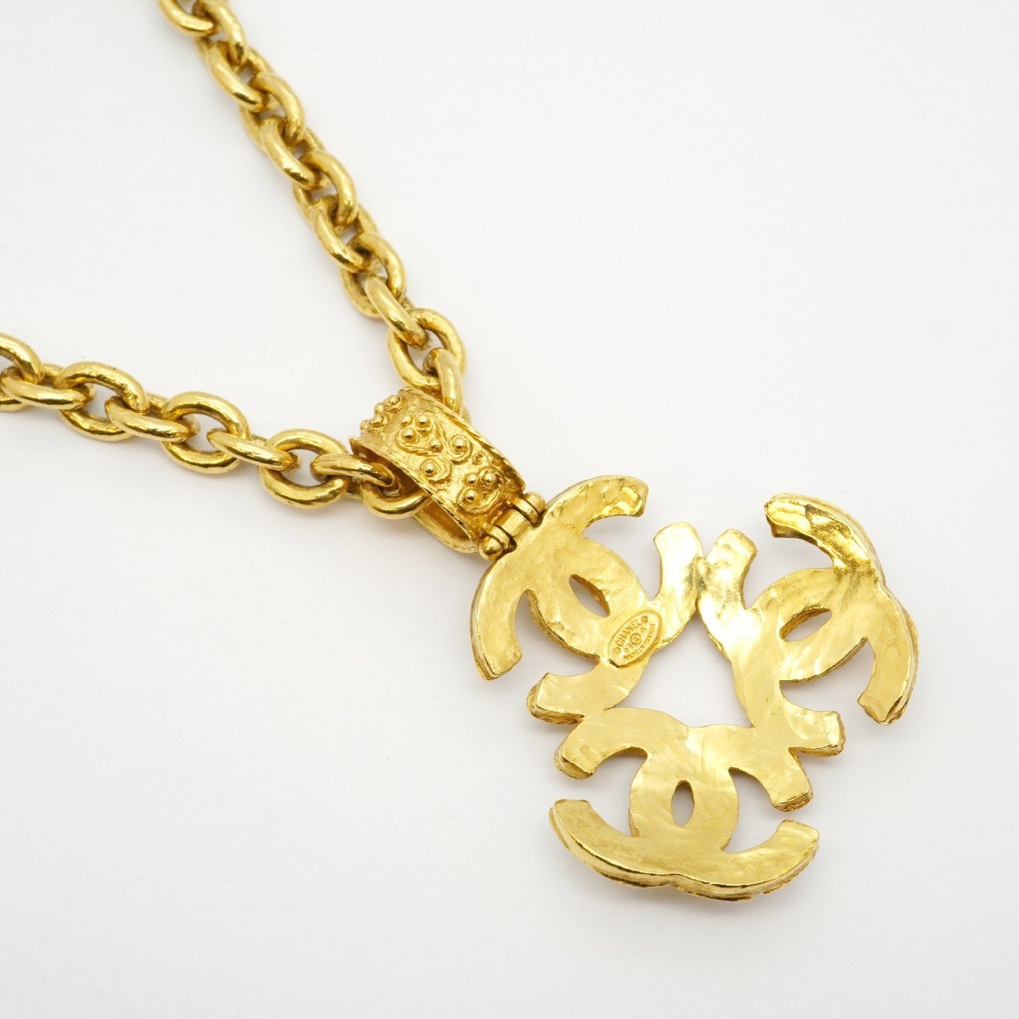 Triple Coco Pendant Necklace Metal