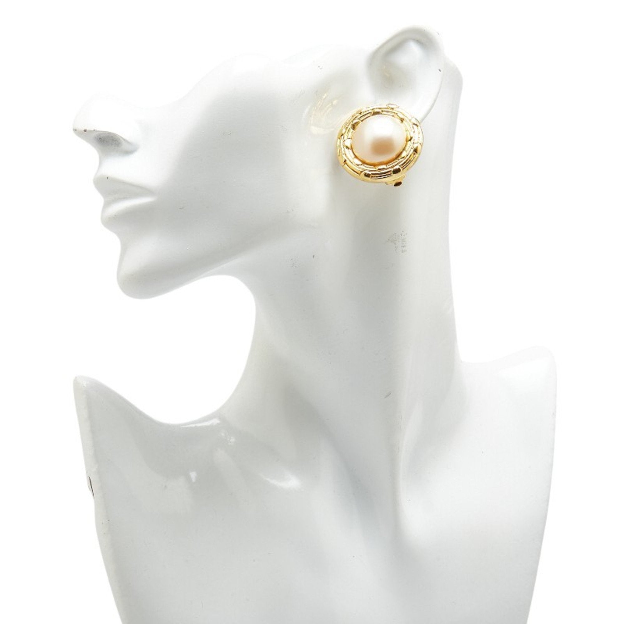 Clip-On Earrings Pearl Clip-On Gold-Tone Metal
