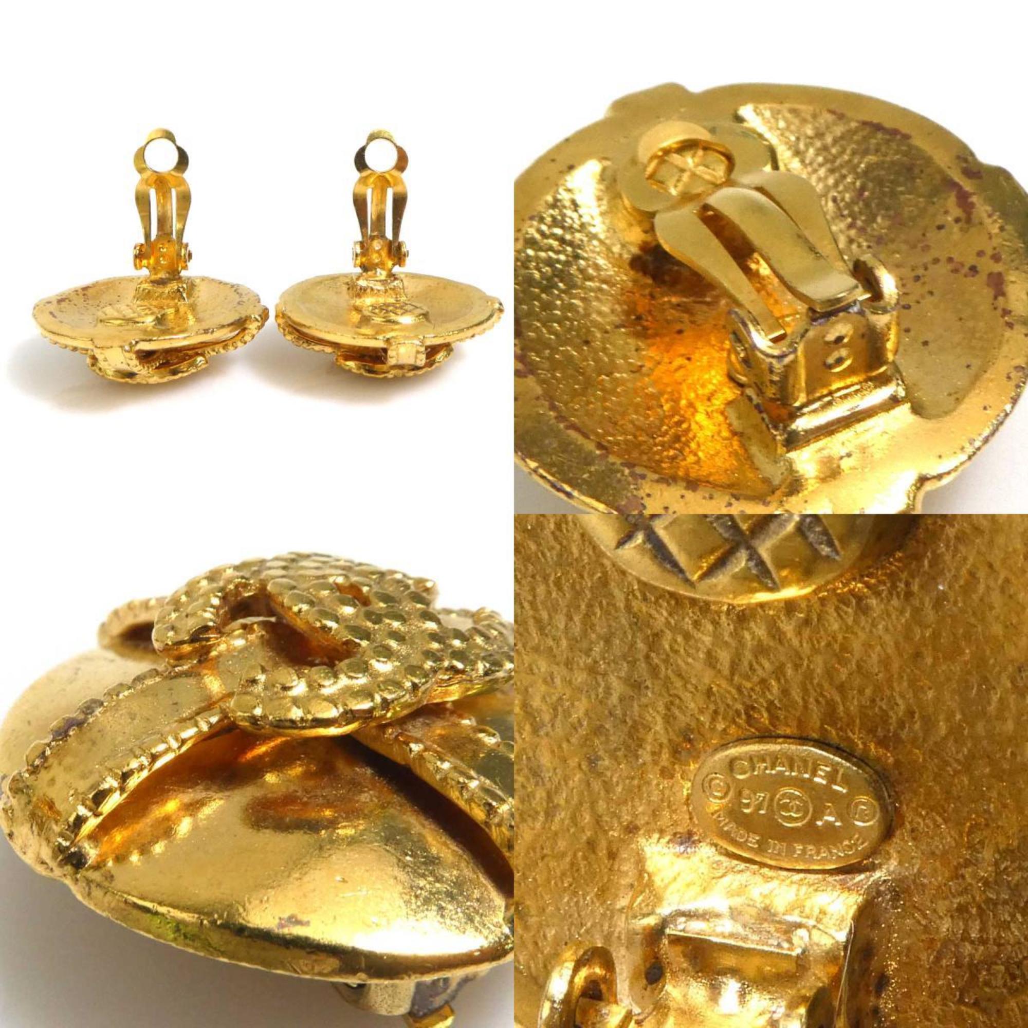 CC Logo Clip-On Earrings Gold-Tone Metal Gold-Tone Metal