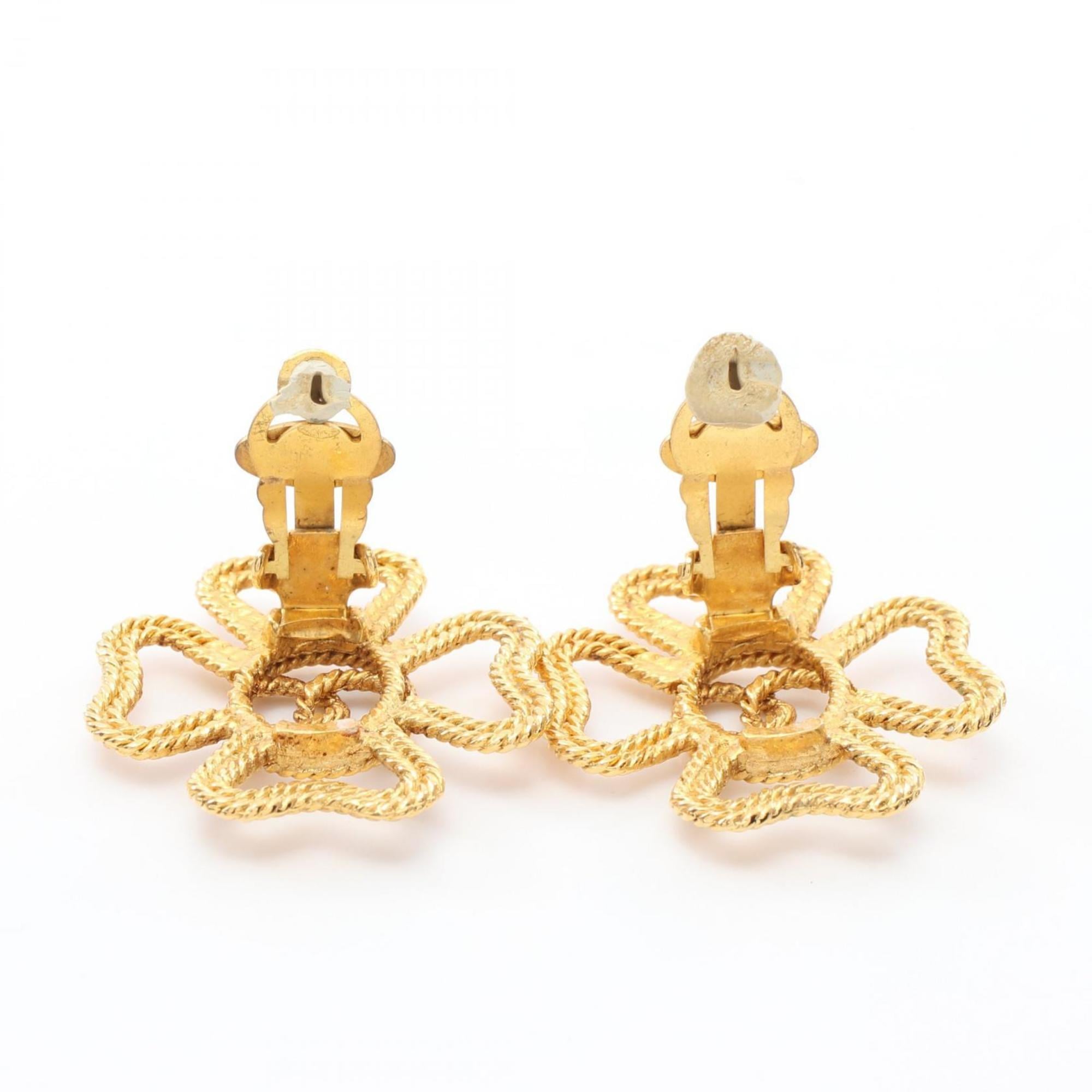 CC Logo Clip-On Earrings Metal Gold-Tone Metal