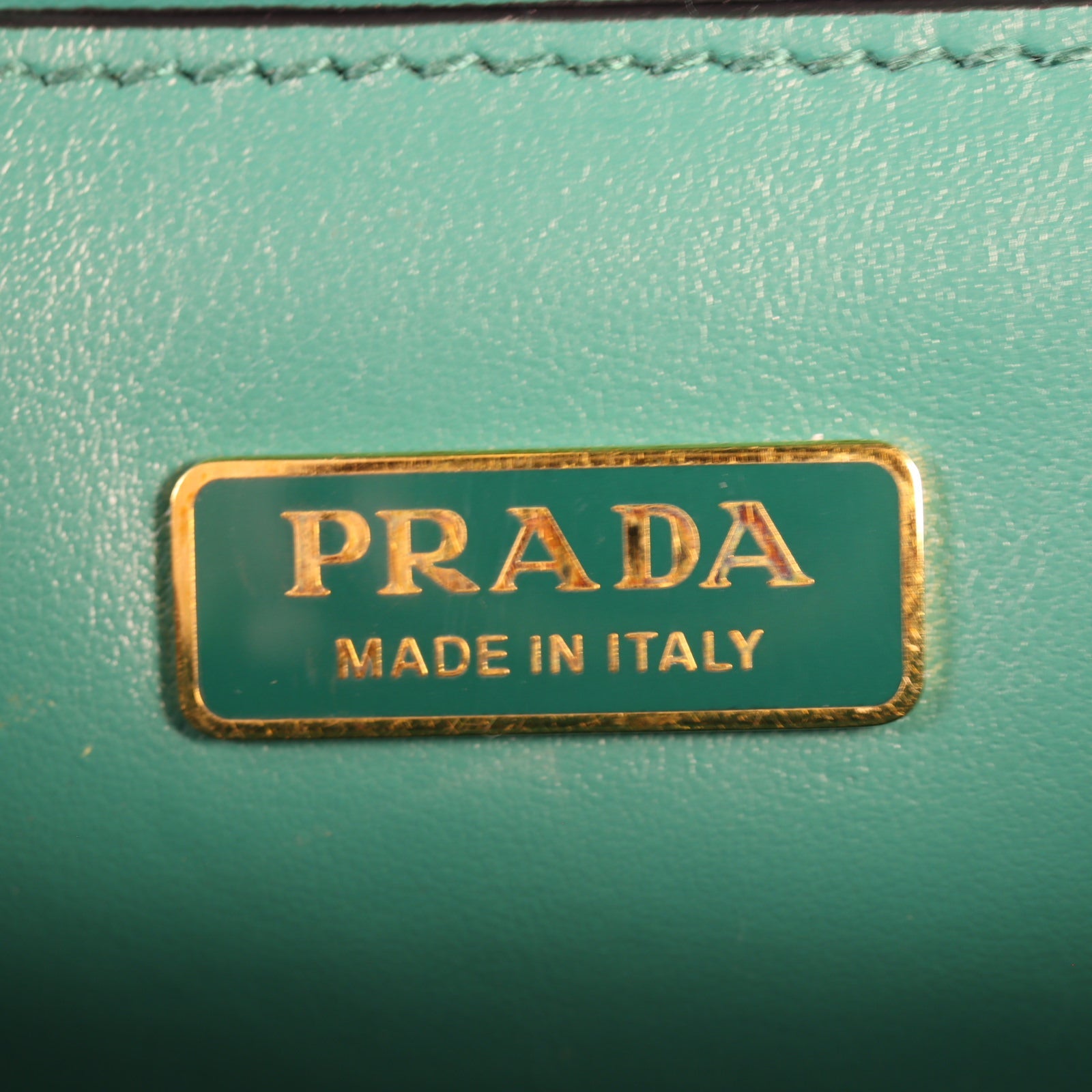 Prada Cuir Embleme Flap Shoulder Bag