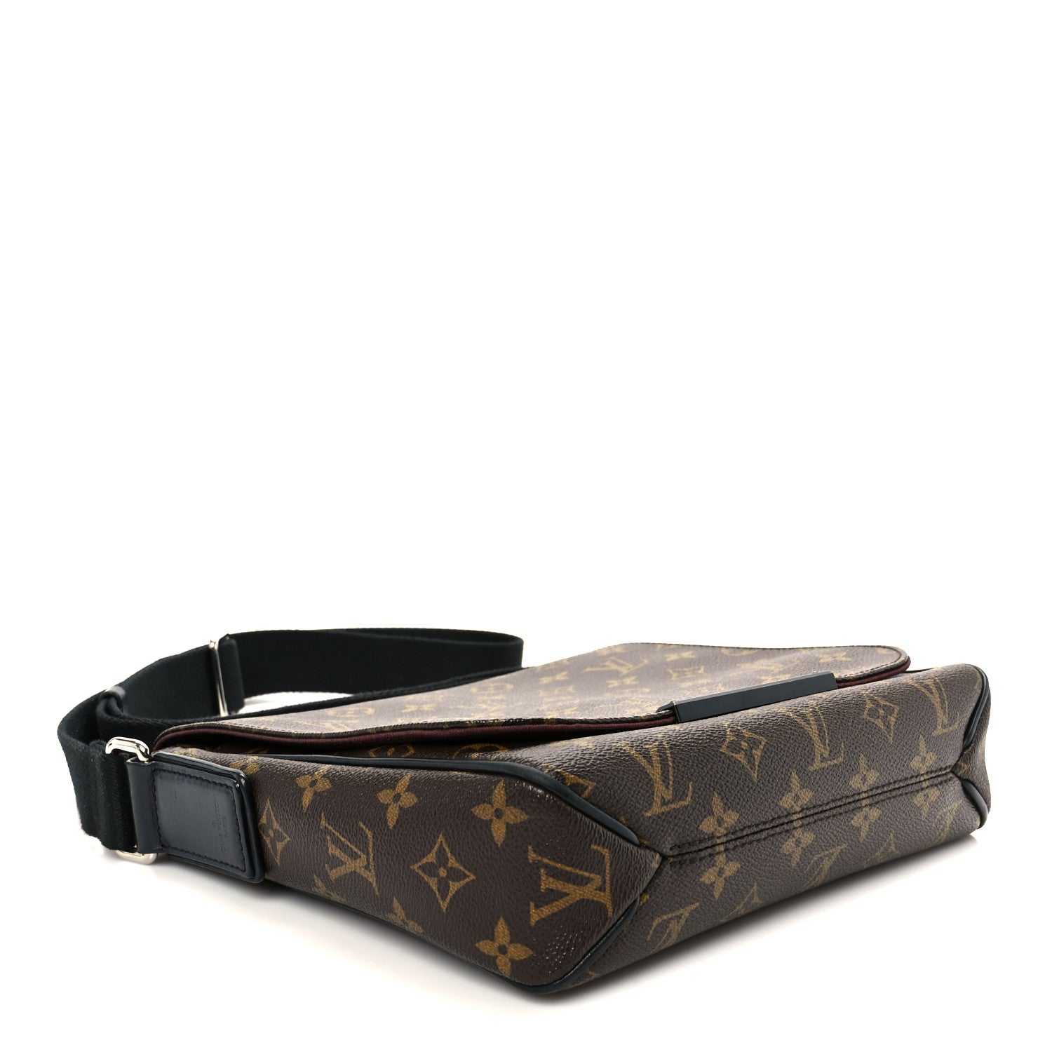 Monogram Macassar District PM