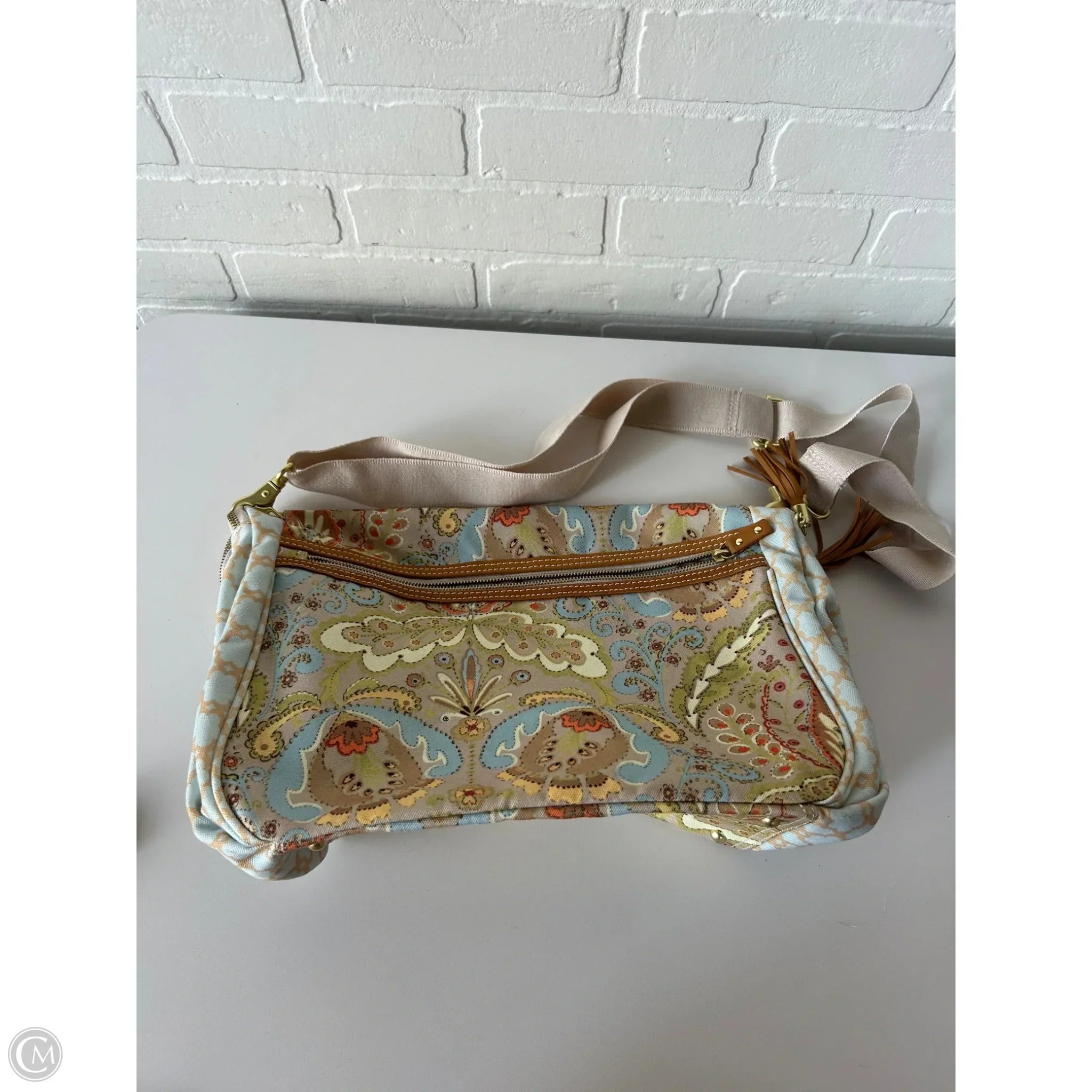 Tote By Clothes Mentor, Size: Medium