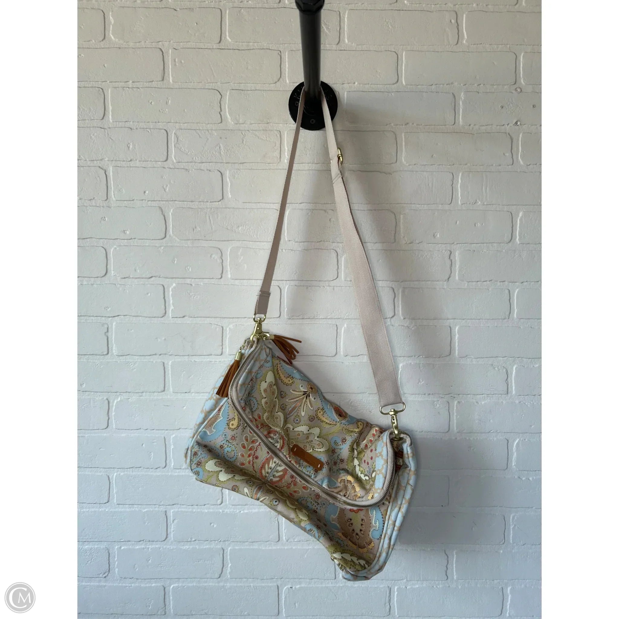 Tote By Clothes Mentor, Size: Medium