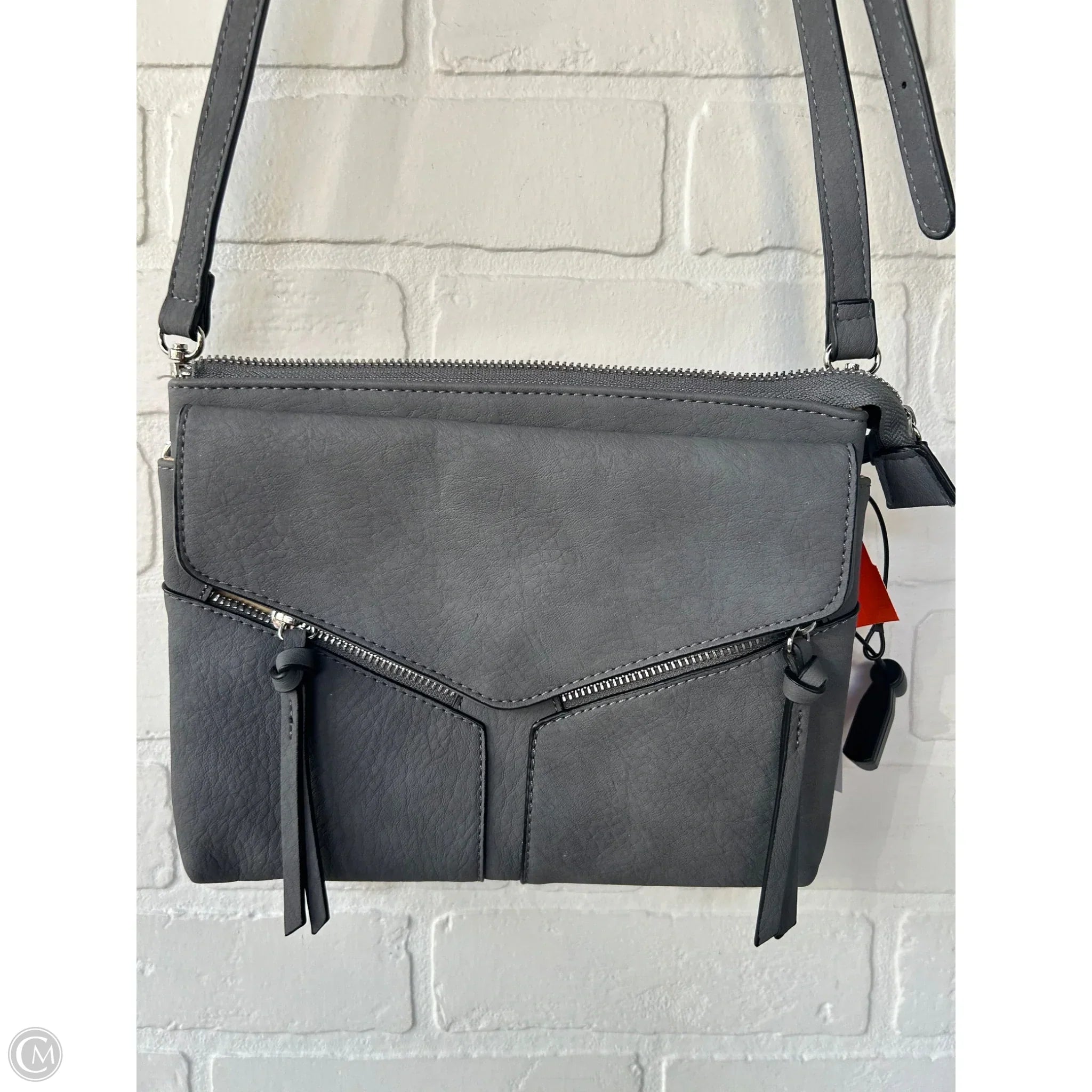 Crossbody By Clothes Mentor, Size: Medium